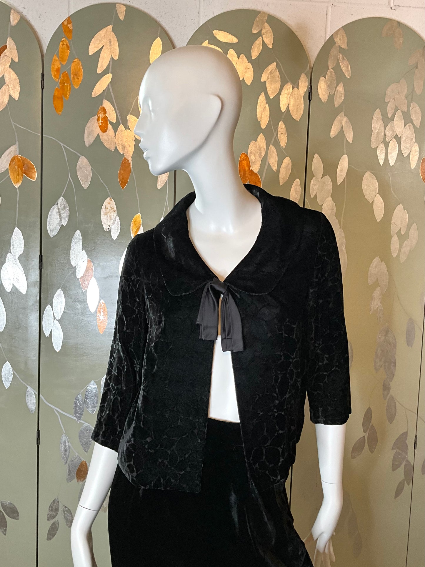 Vintage 1960s Black Burnout Velvet 3/4 Sleeve Bolero Jacket, Medium 
