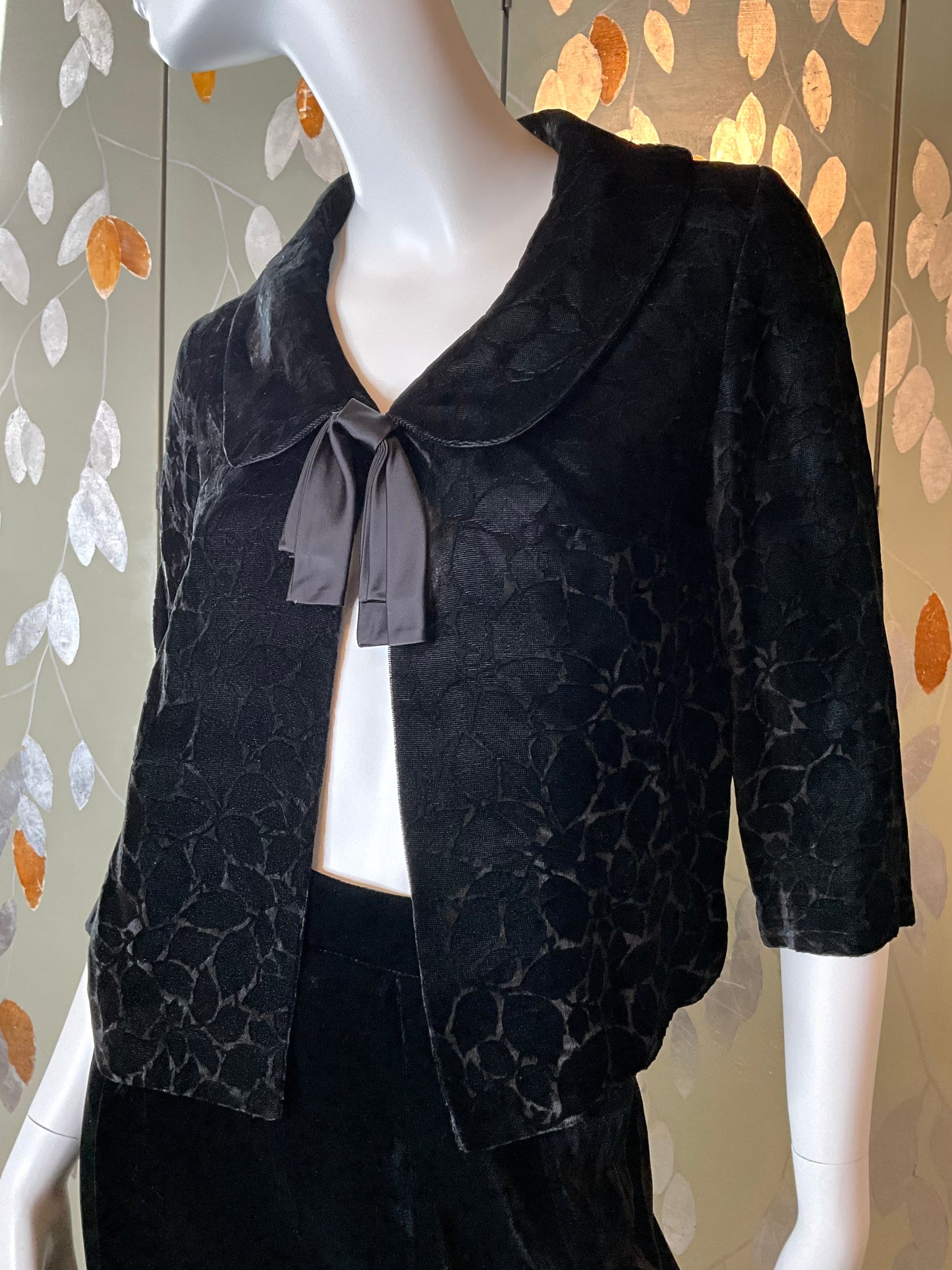 Vintage 1960s Black Burnout Velvet 3/4 Sleeve Bolero Jacket, Medium 