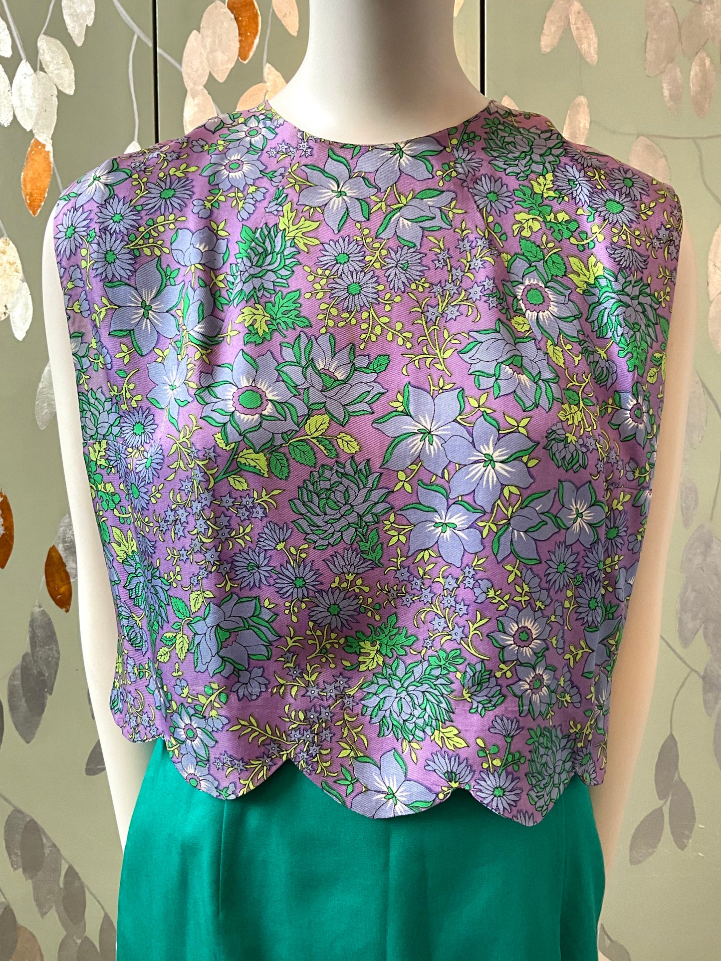 Vintage 1960s Purple and Green Floral Print Satin Sleeveless Cropped Top, Large