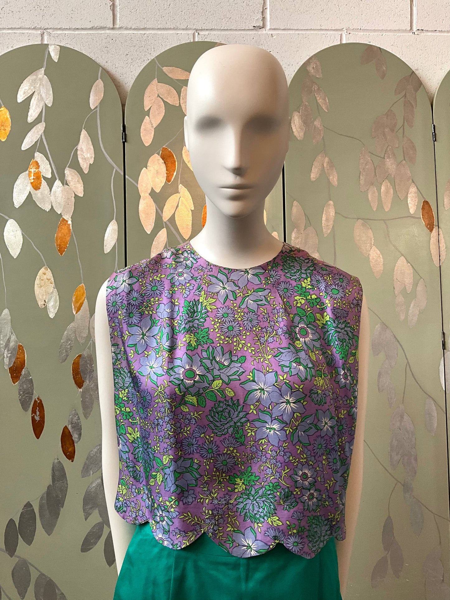 Vintage 1960s Purple and Green Floral Print Satin Sleeveless Cropped Top, Large