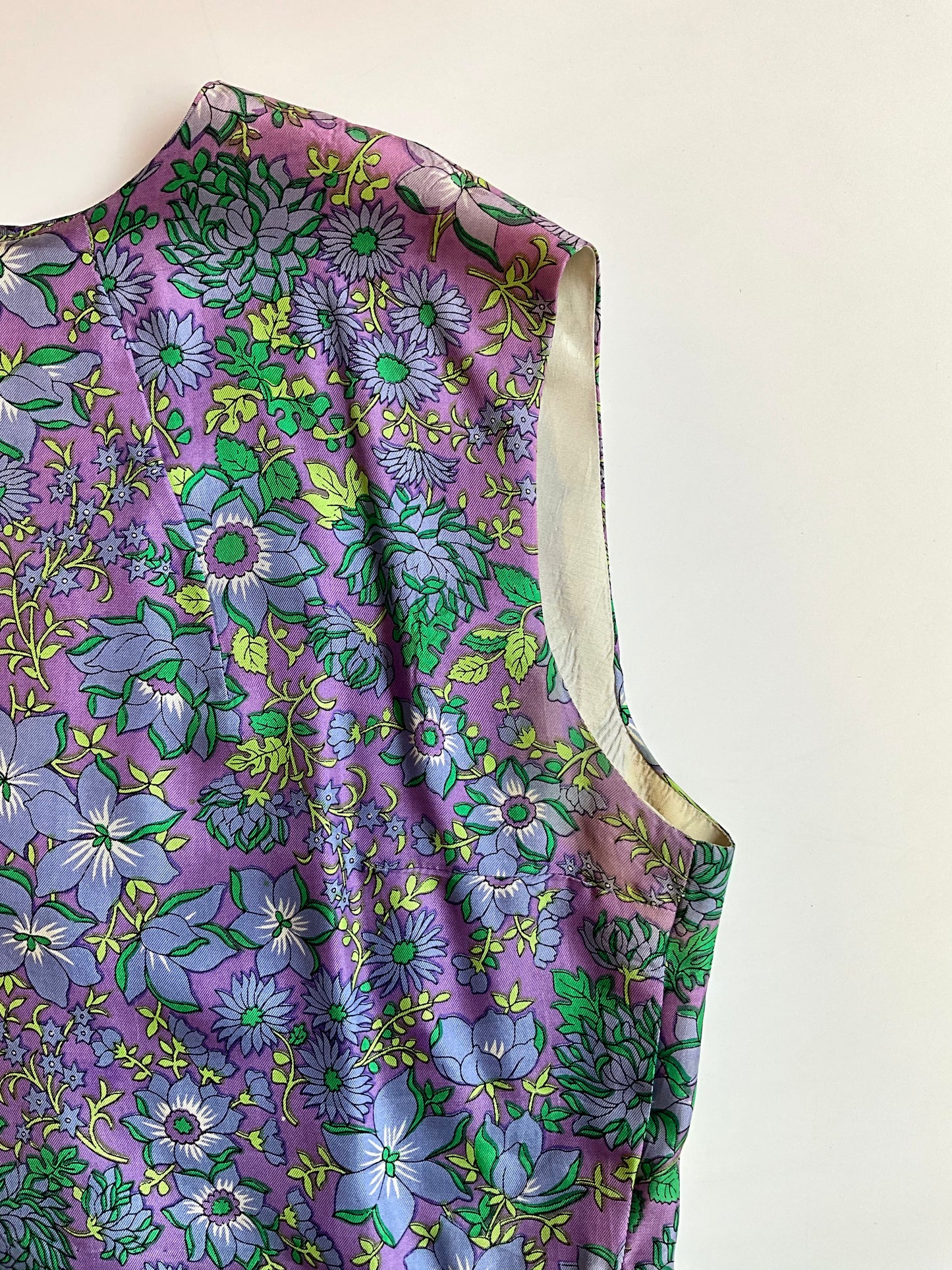 Vintage 1960s Purple and Green Floral Print Satin Sleeveless Cropped Top, Large