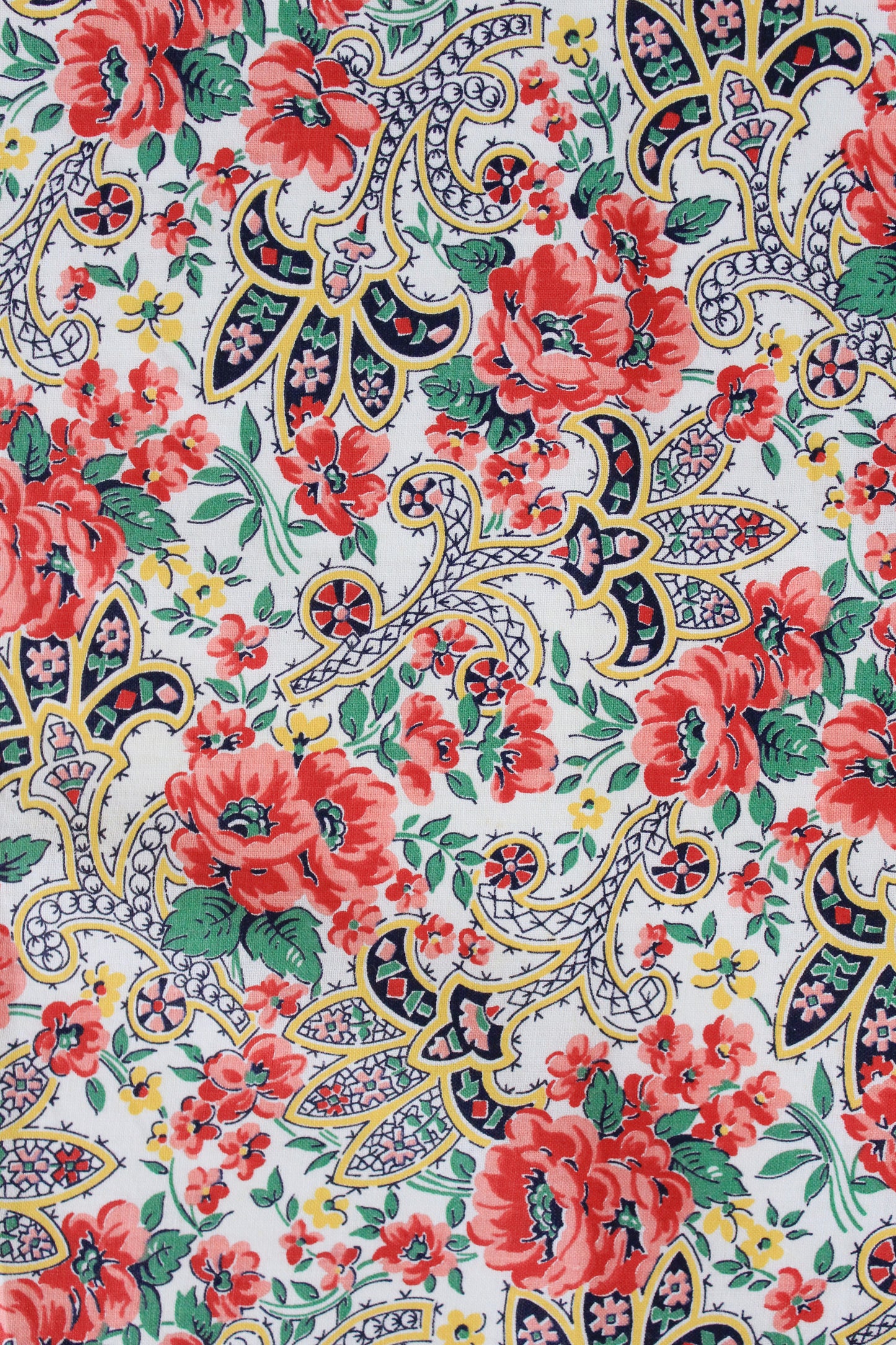 1950s White Red/Yellow/Green Paisley And Floral Print Cotton Sewing Fabric, 2.2 Yards
