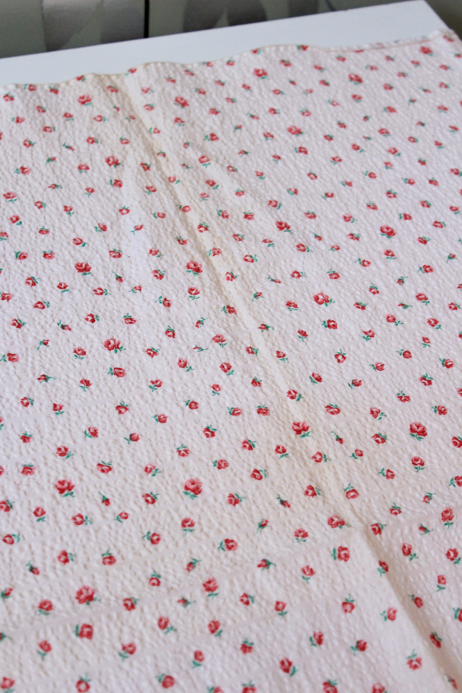 1950s Light Pink Ditsy Flower Cotton Sewing Fabric, 2.9 Yards
