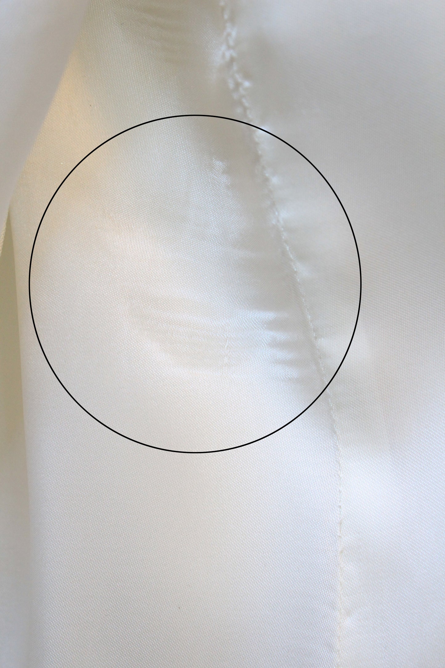 1970s Cream Lace Trim Long Sleeve Satin Robe, Small