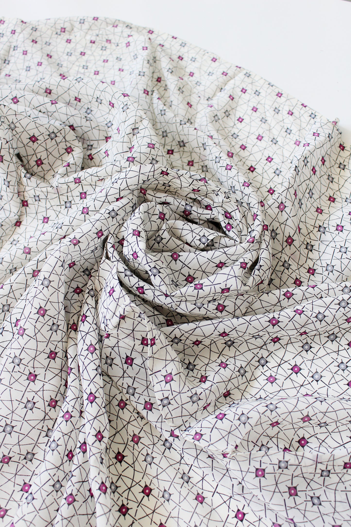 1940s White Abstract Purple And Grey Burst  Print Rayon Sewing Fabric, 3.6 Yards