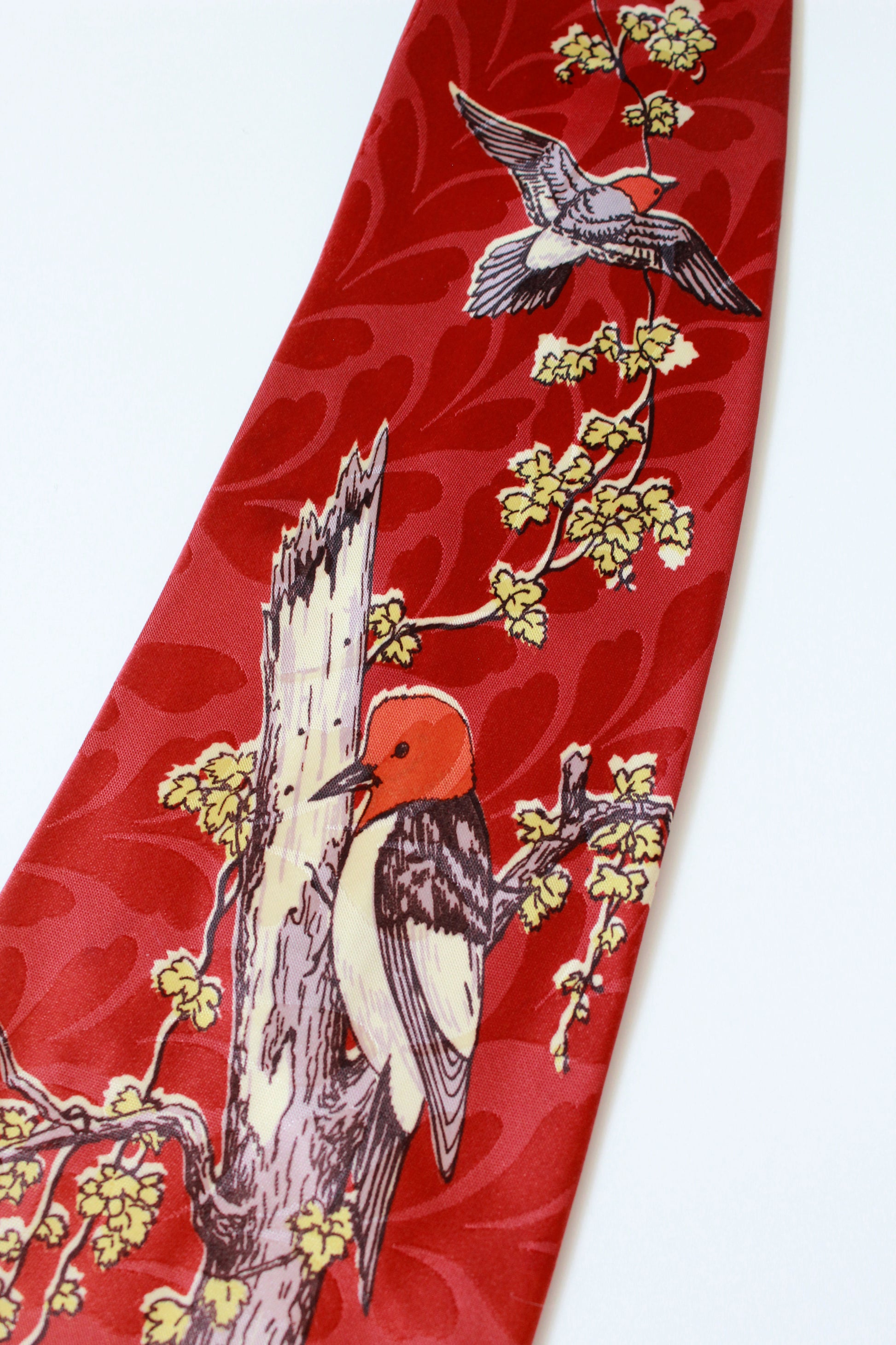 Vintage 1940s Red Headed Woodpecker Rayon Tie