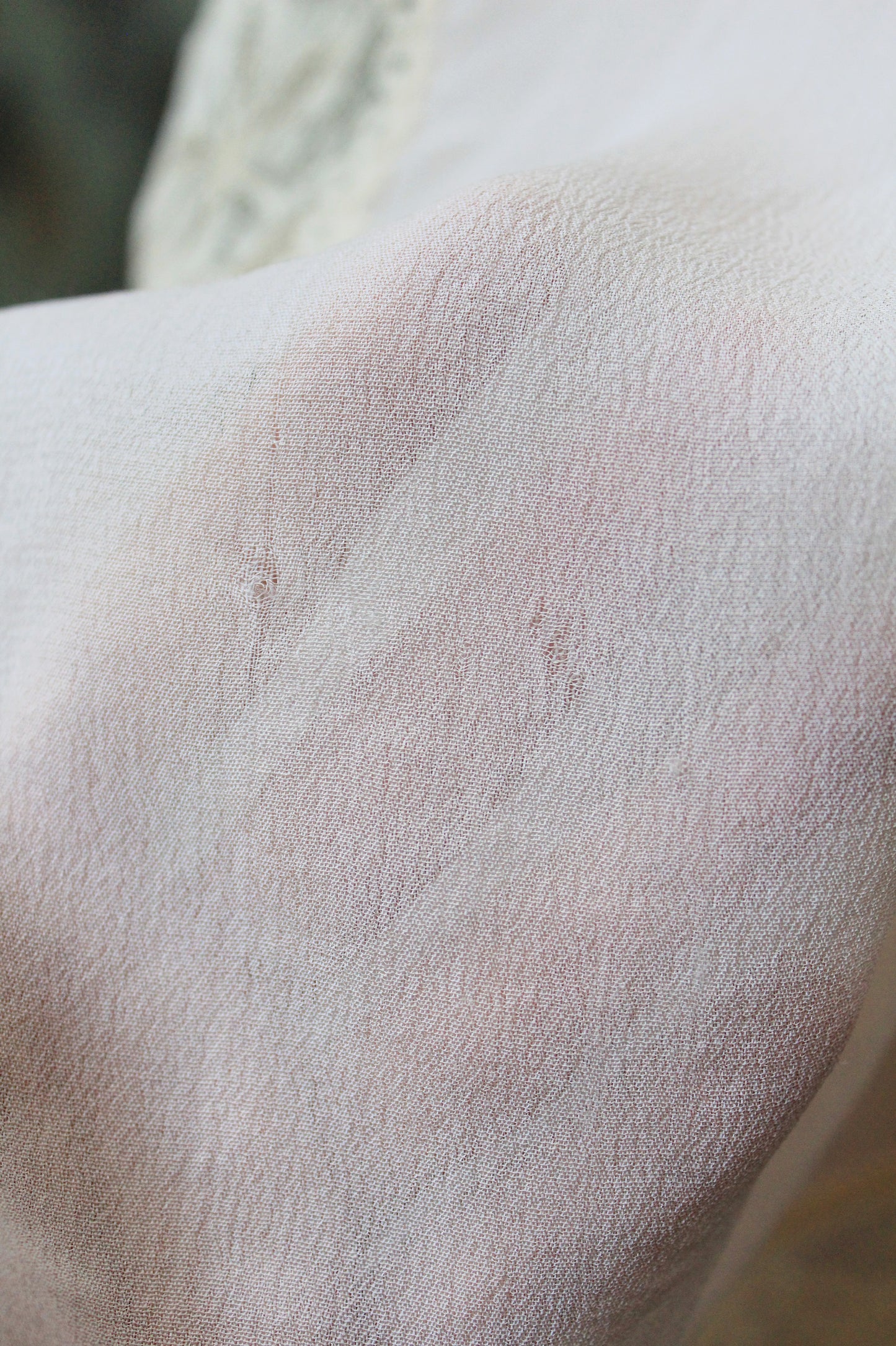 1920s Light Pink Silk Bed Jacket With Pointy Lace Edge, XS-L