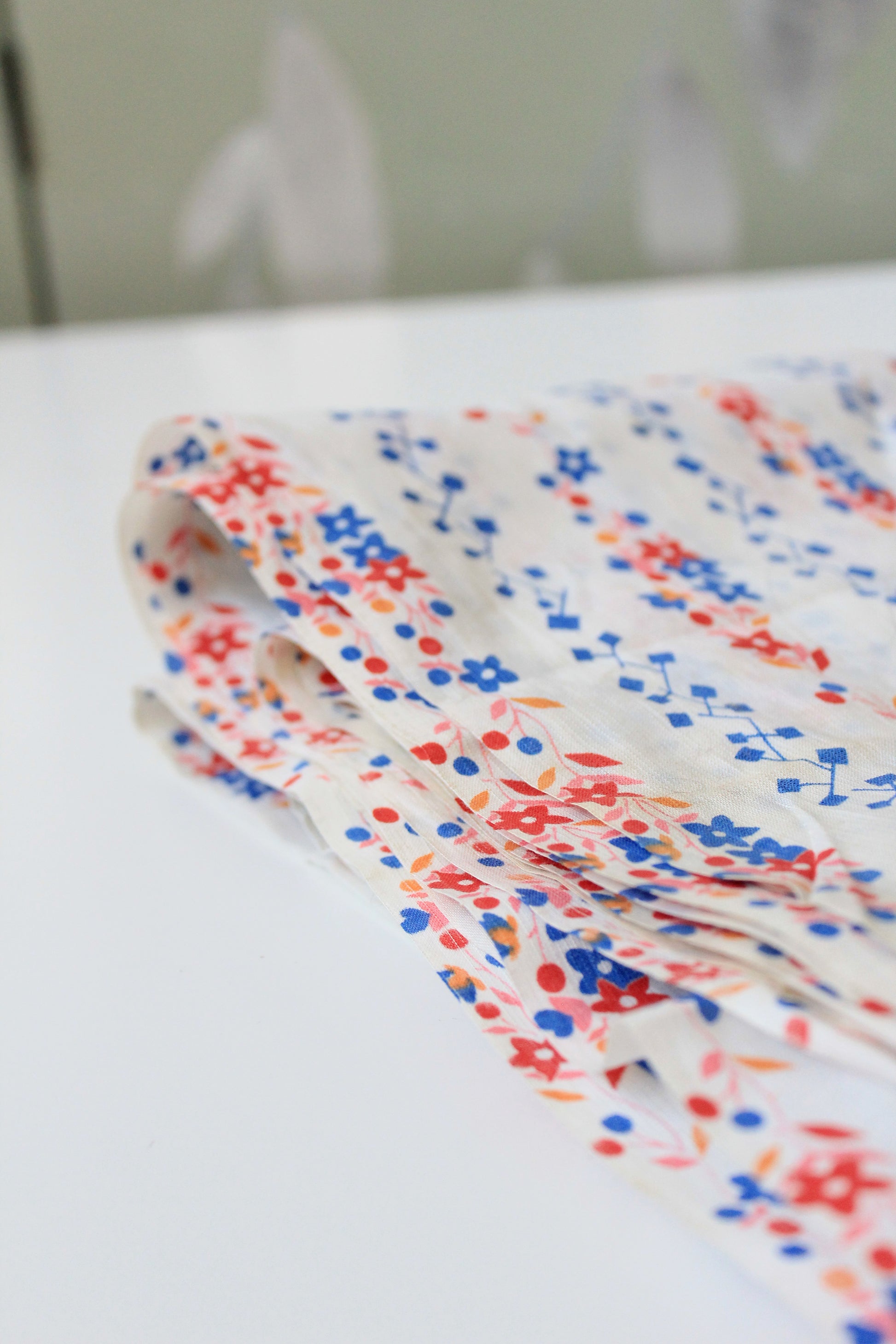 1940s White Cotton Sewing Fabric With Blue And Red Flowers, 3.6 Yards