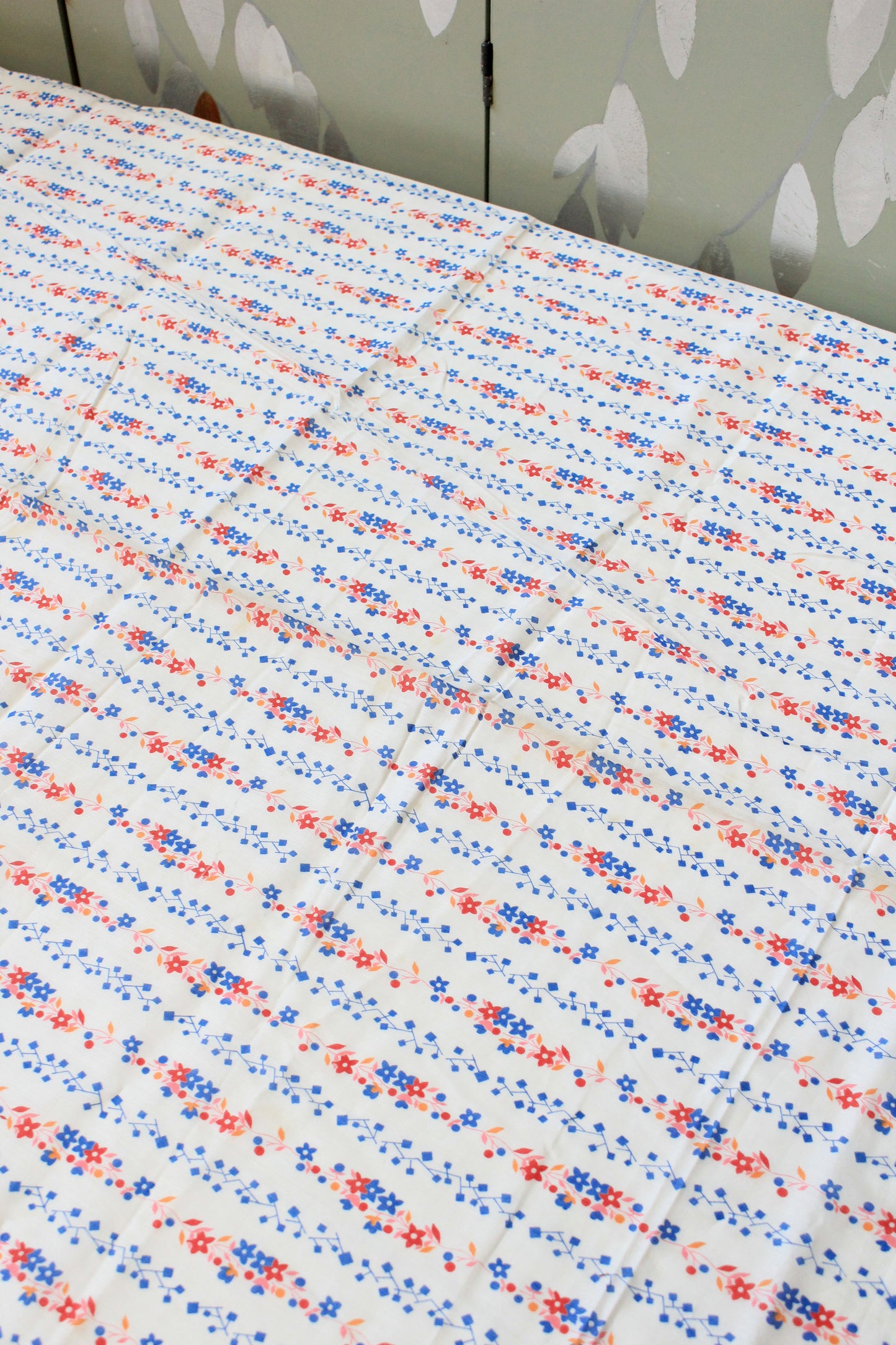 1940s White Cotton Sewing Fabric With Blue And Red Flowers, 3.6 Yards