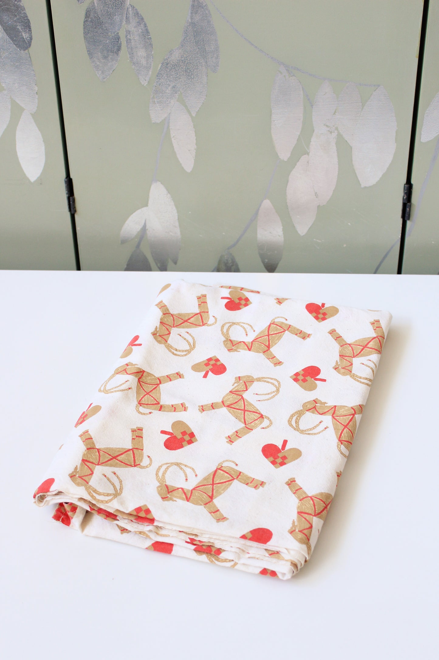 1960s Novelty White Wicker Horse And Hearts, Beige With Red Accents, 2.1 Yards