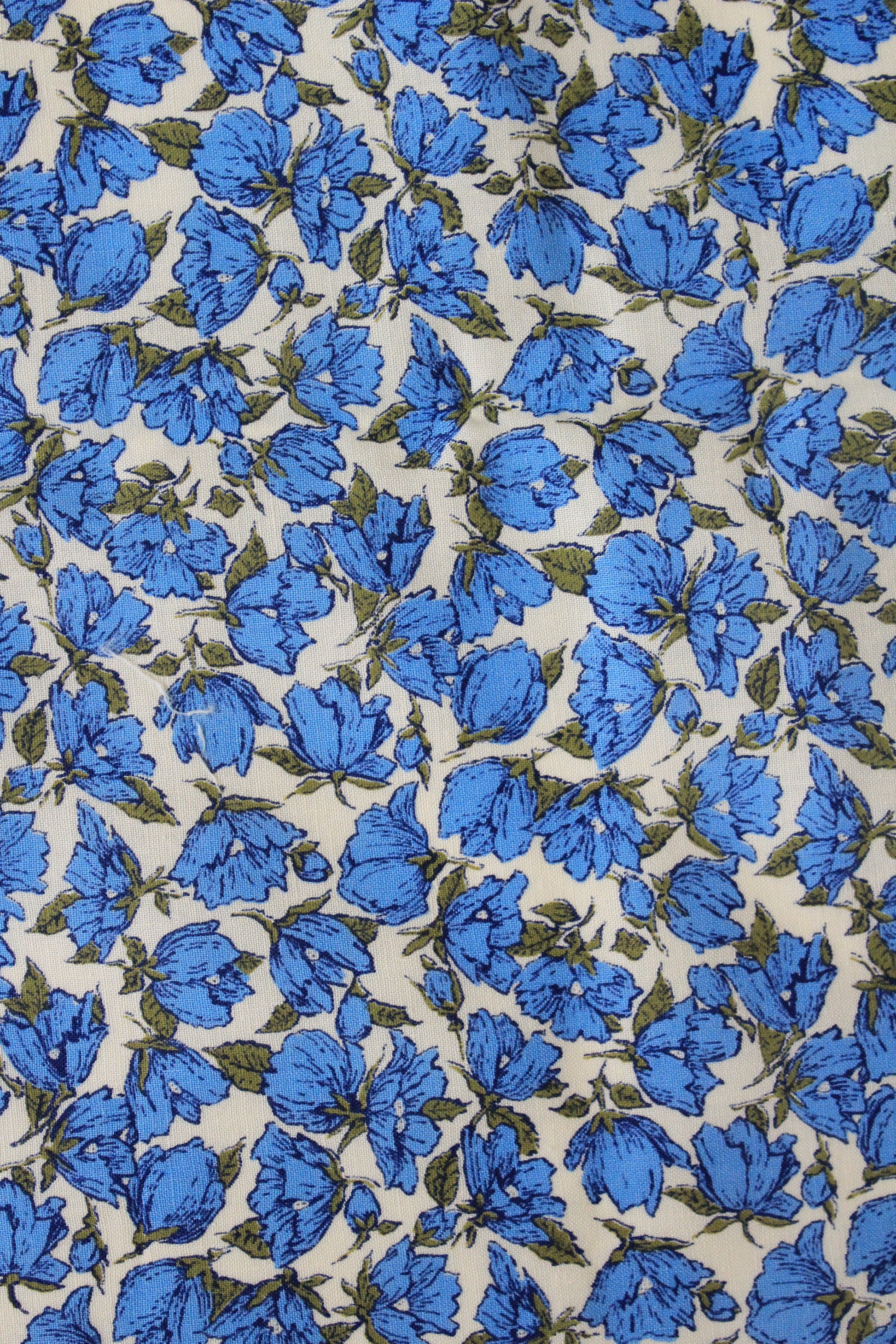 1950s Blue Illustrated Flowers Cotton Sewing Fabric, 1.5 Yards