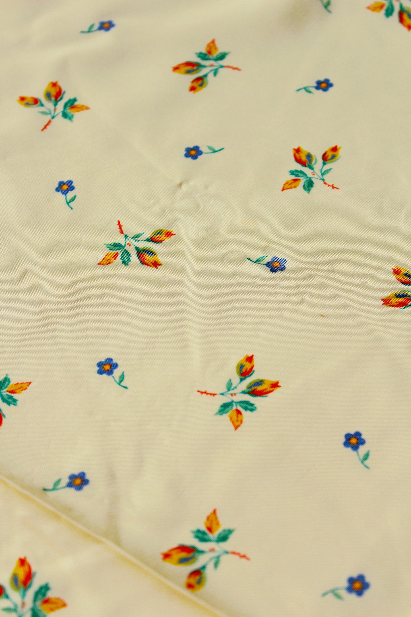 1940s Butter Yellow Small Ditsy Floral Print Rayon Sewing Fabric, 7 Yards
