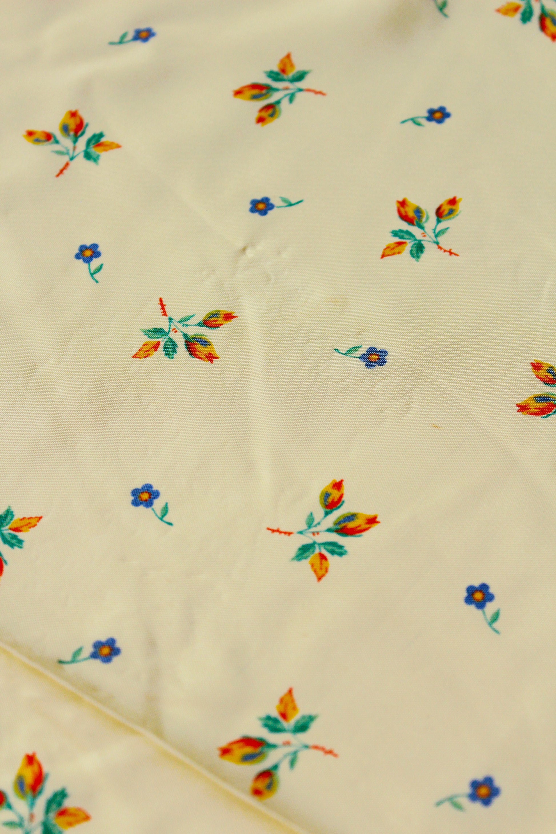 1940s Butter Yellow Small Ditsy Floral Print Rayon Sewing Fabric, 7 Yards