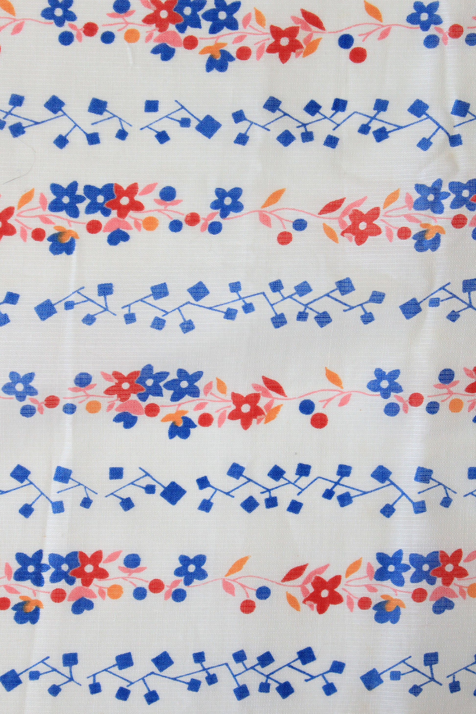 1940s White Cotton Sewing Fabric With Blue And Red Flowers, 3.6 Yards
