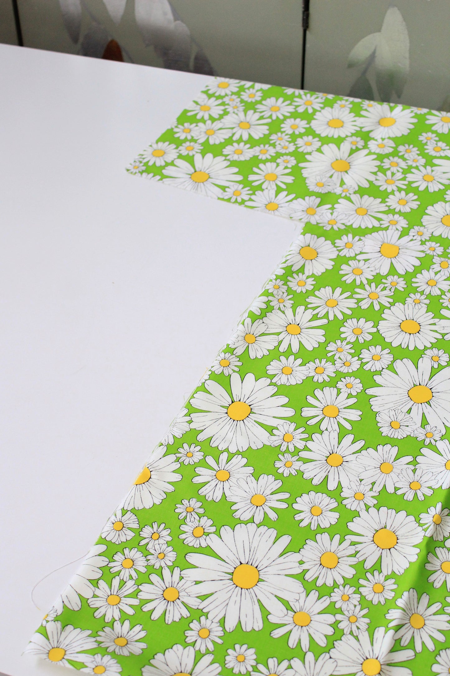 1960s Lime Green Cotton Sewing Fabric With Daisy Flowers , 3.8 Yards