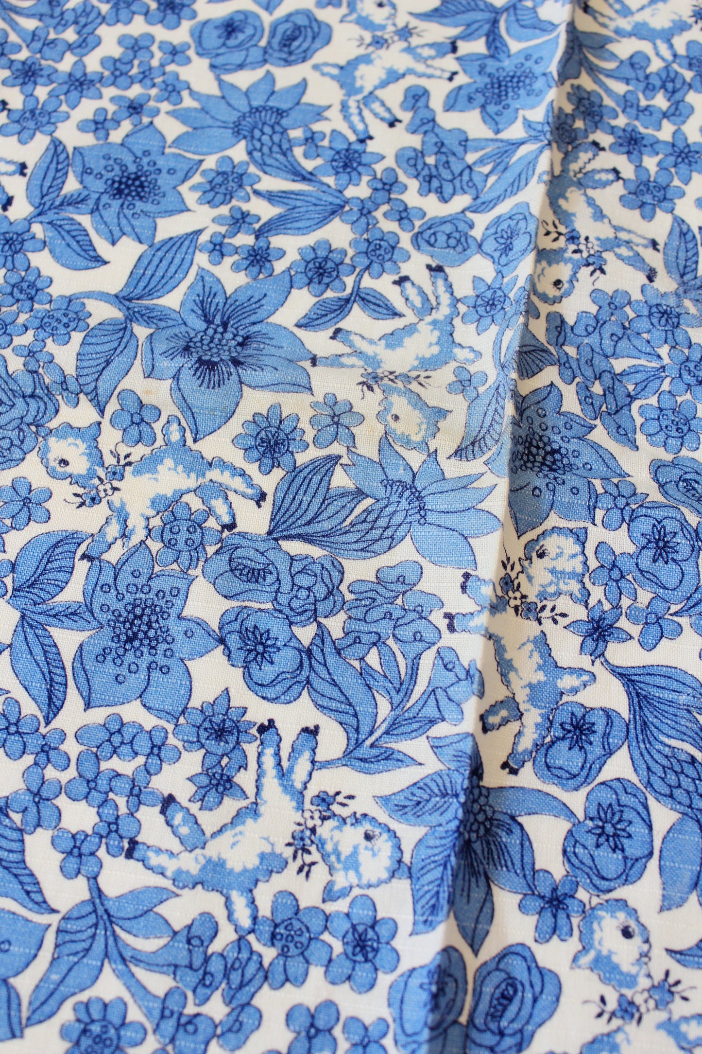 1940s Blue And White Floral Feedsack With Hidden lambs, Vintage Summer Sewing/Quilting Fabric