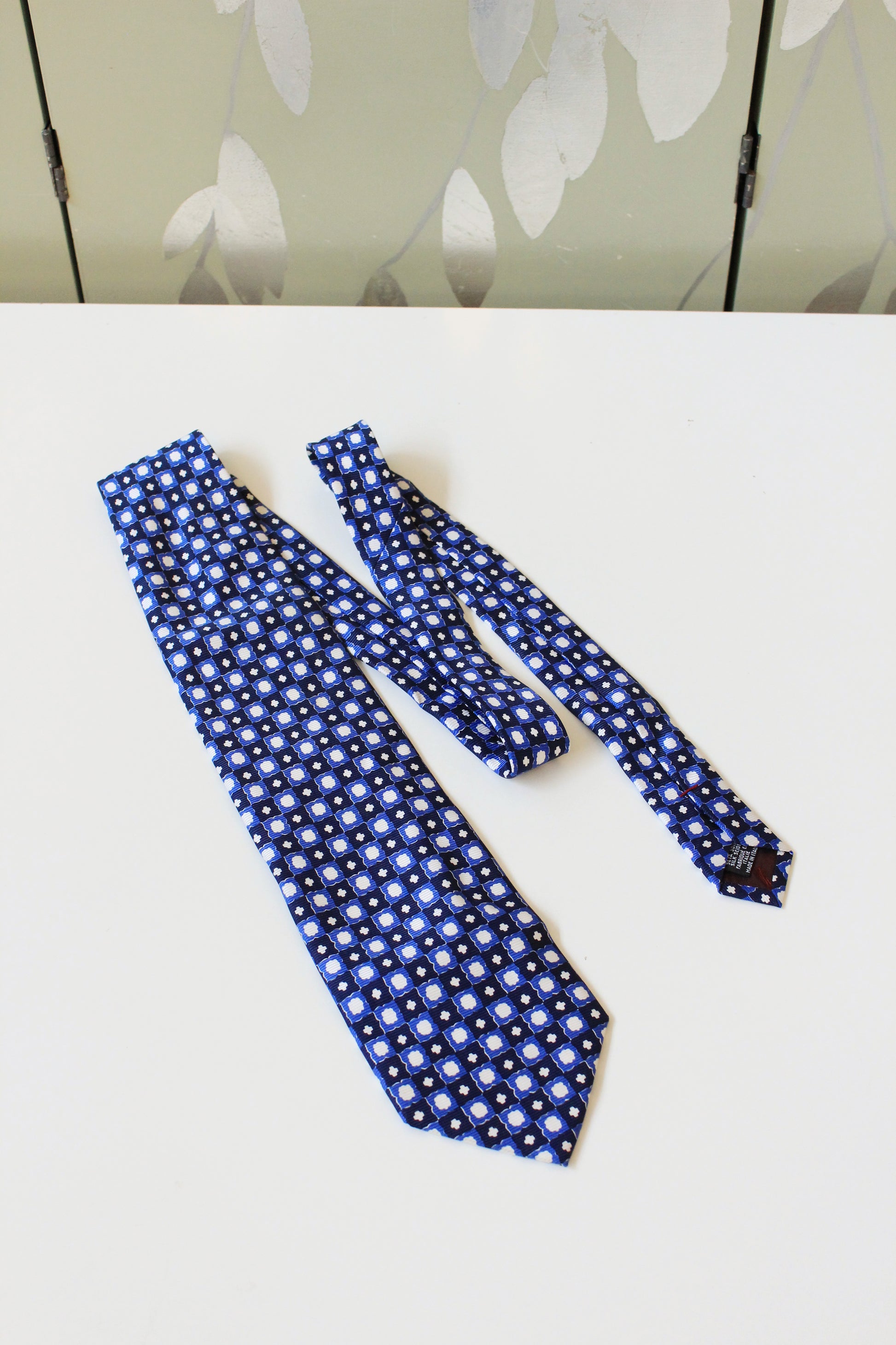 1990s YSL Blue And White Floral Silk Designer Tie