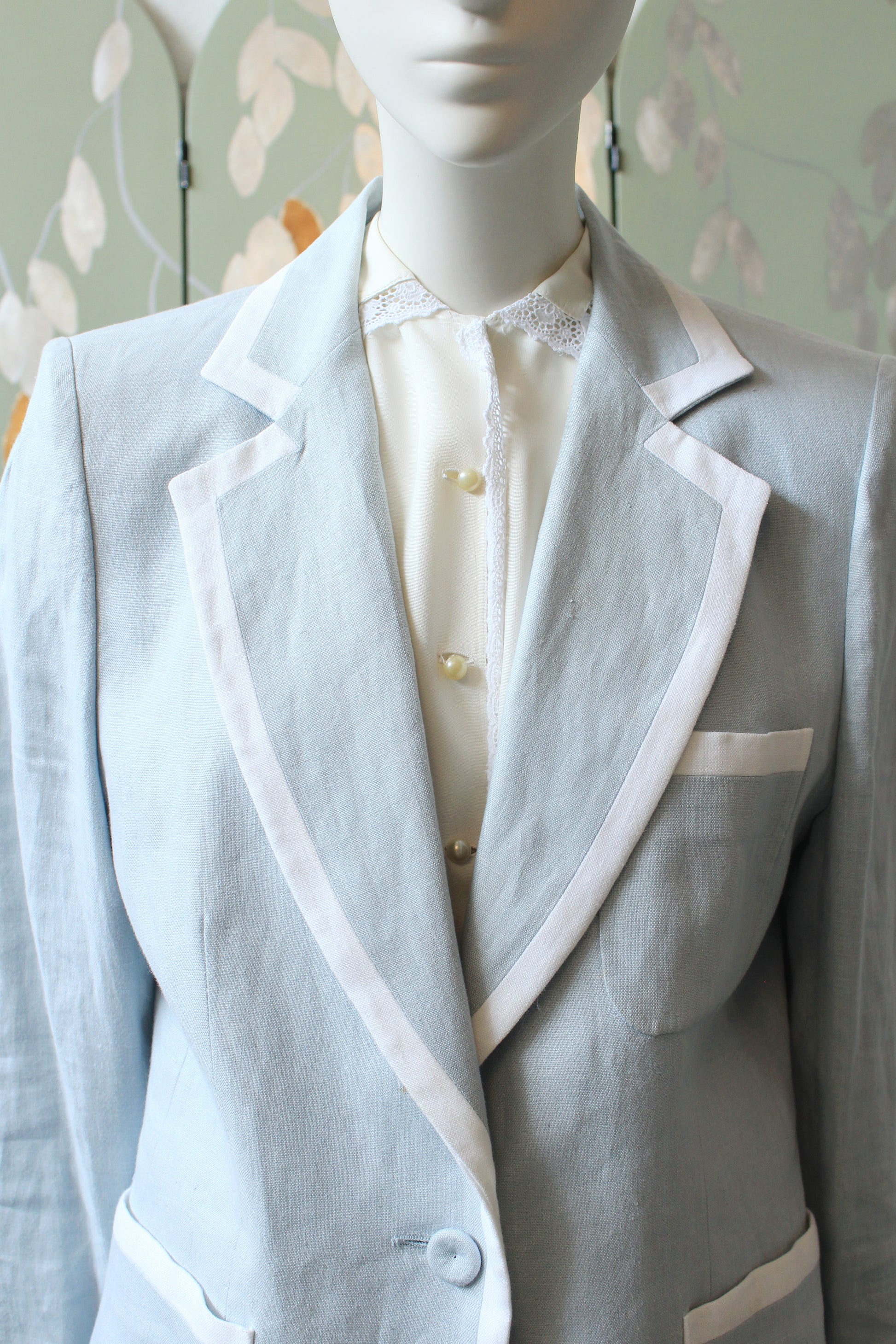 1980s Carven Light Blue With White Trim Linen Designer Blazer, Medium