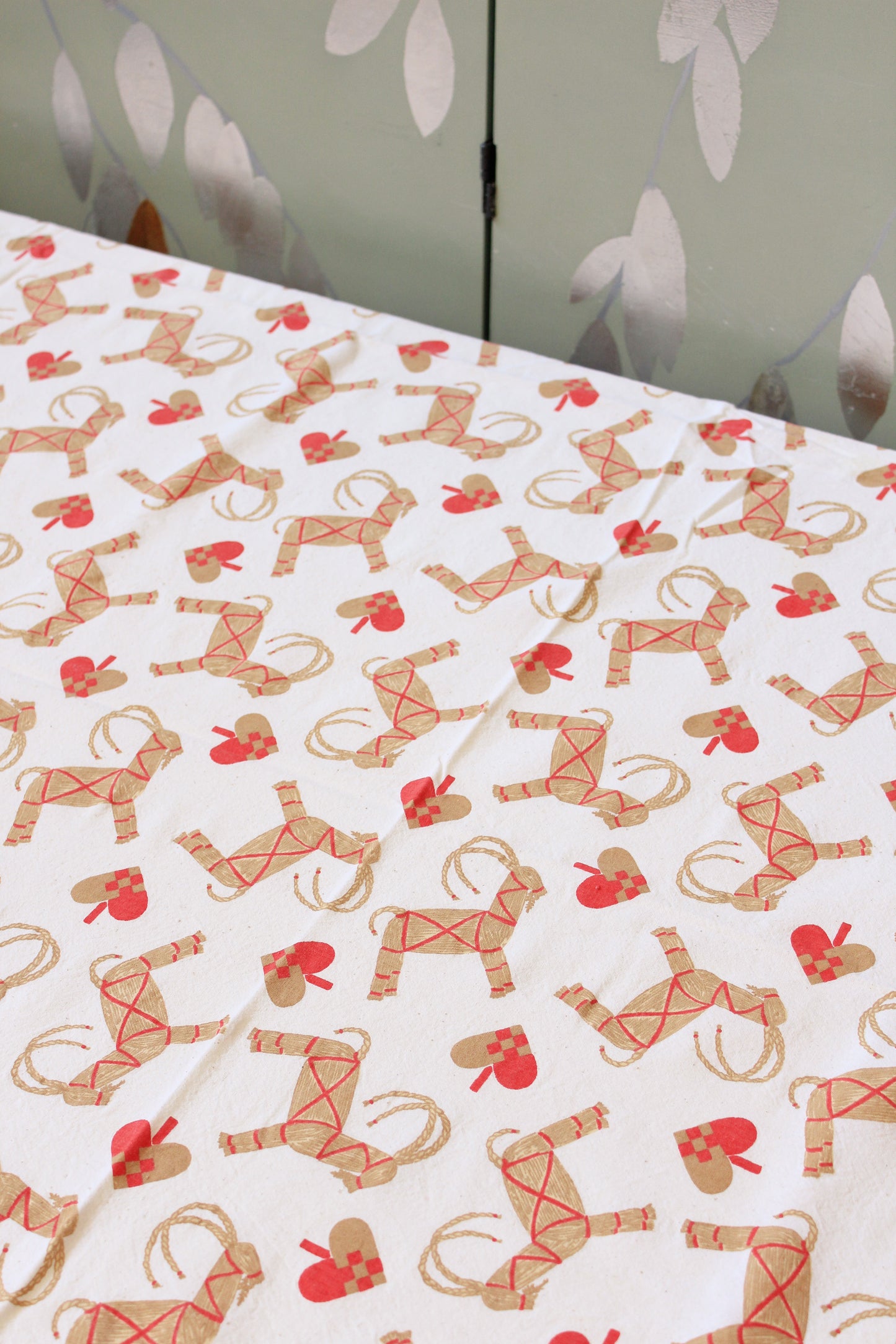 1960s Novelty White Wicker Horse And Hearts, Beige With Red Accents, 2.1 Yards