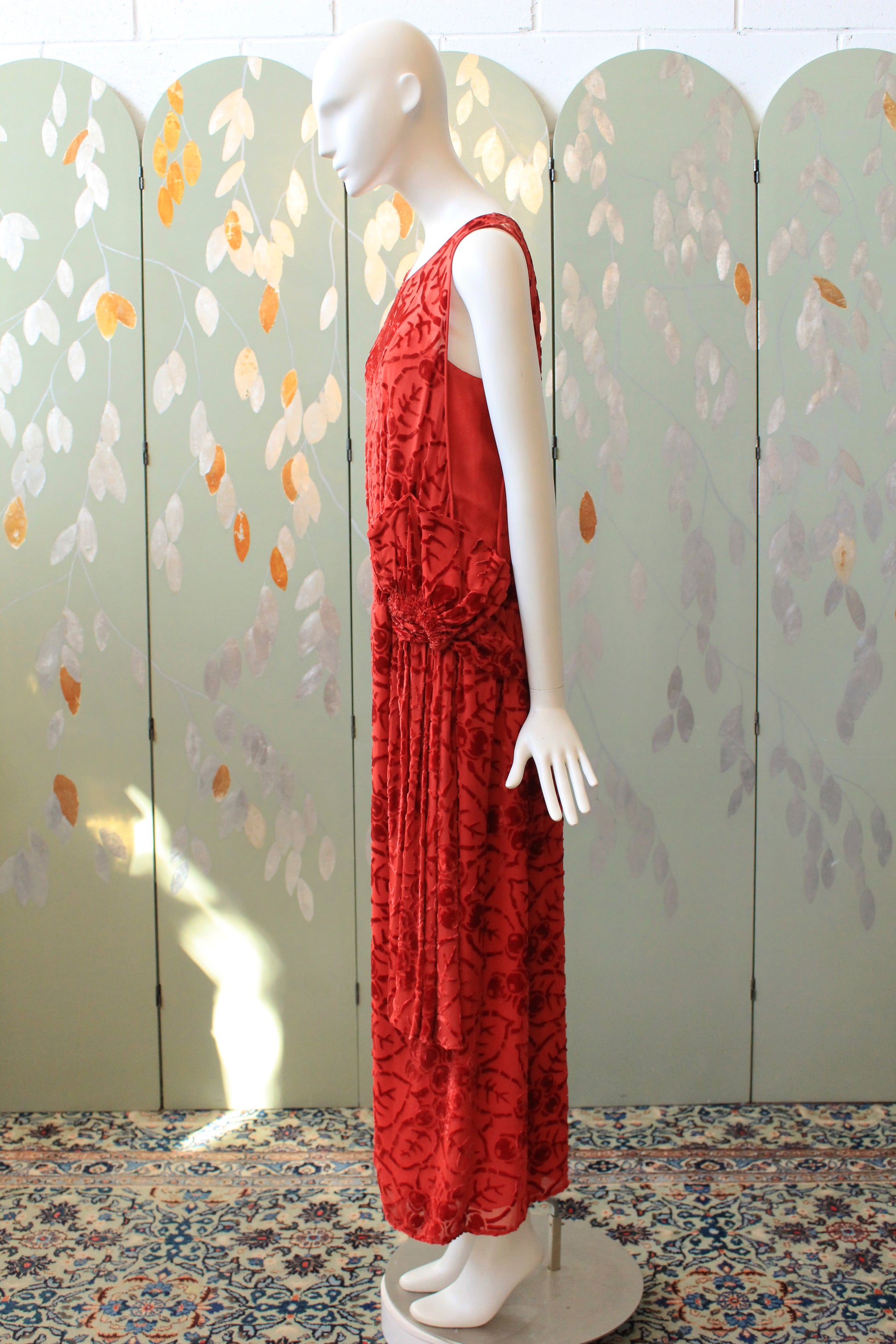 1920s Sleeveless Red Drop Waist Dress With Velvet Cranberries And Hip Detail, Small