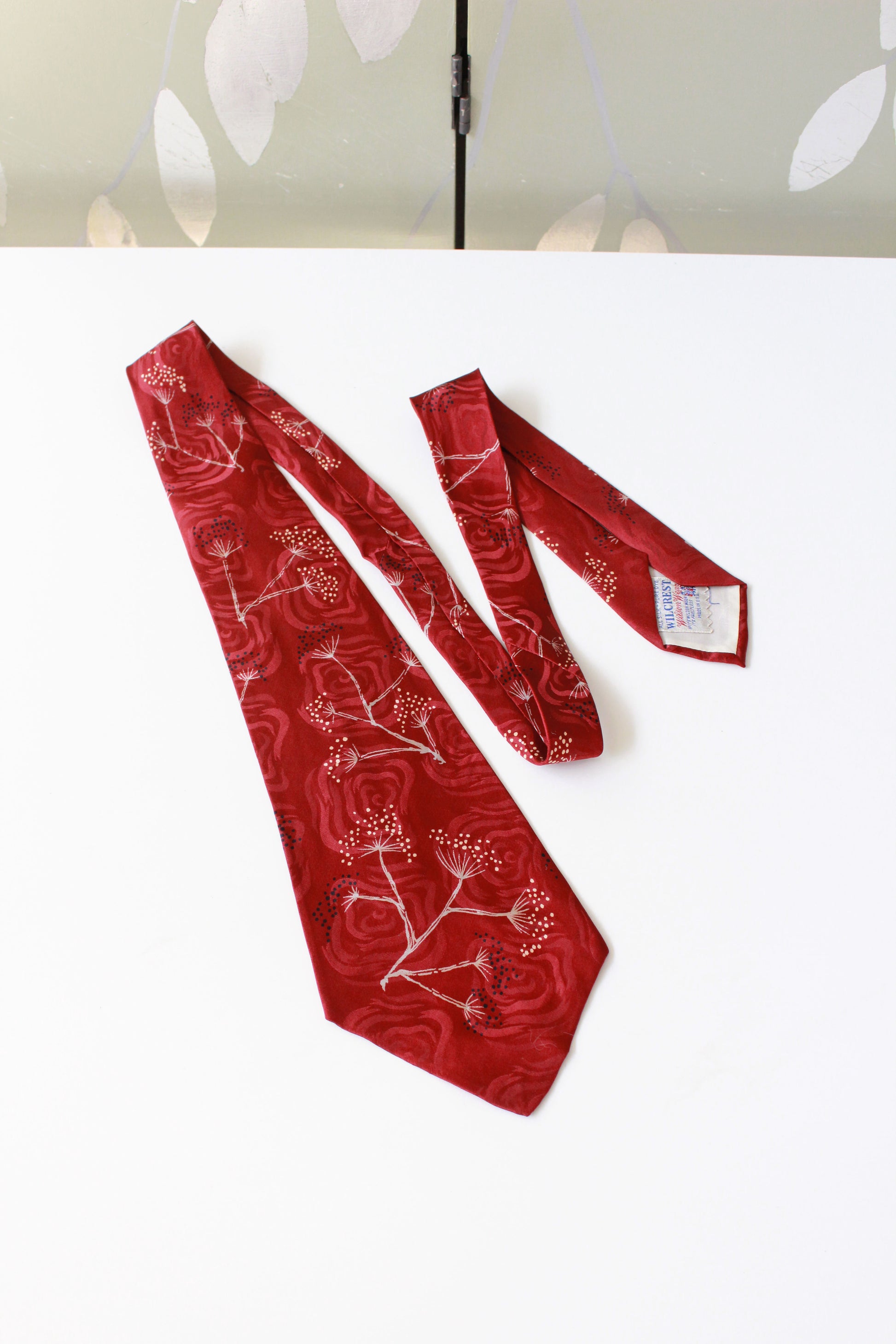 Vintage 1950s Silk Red Dandelion Flower Tie