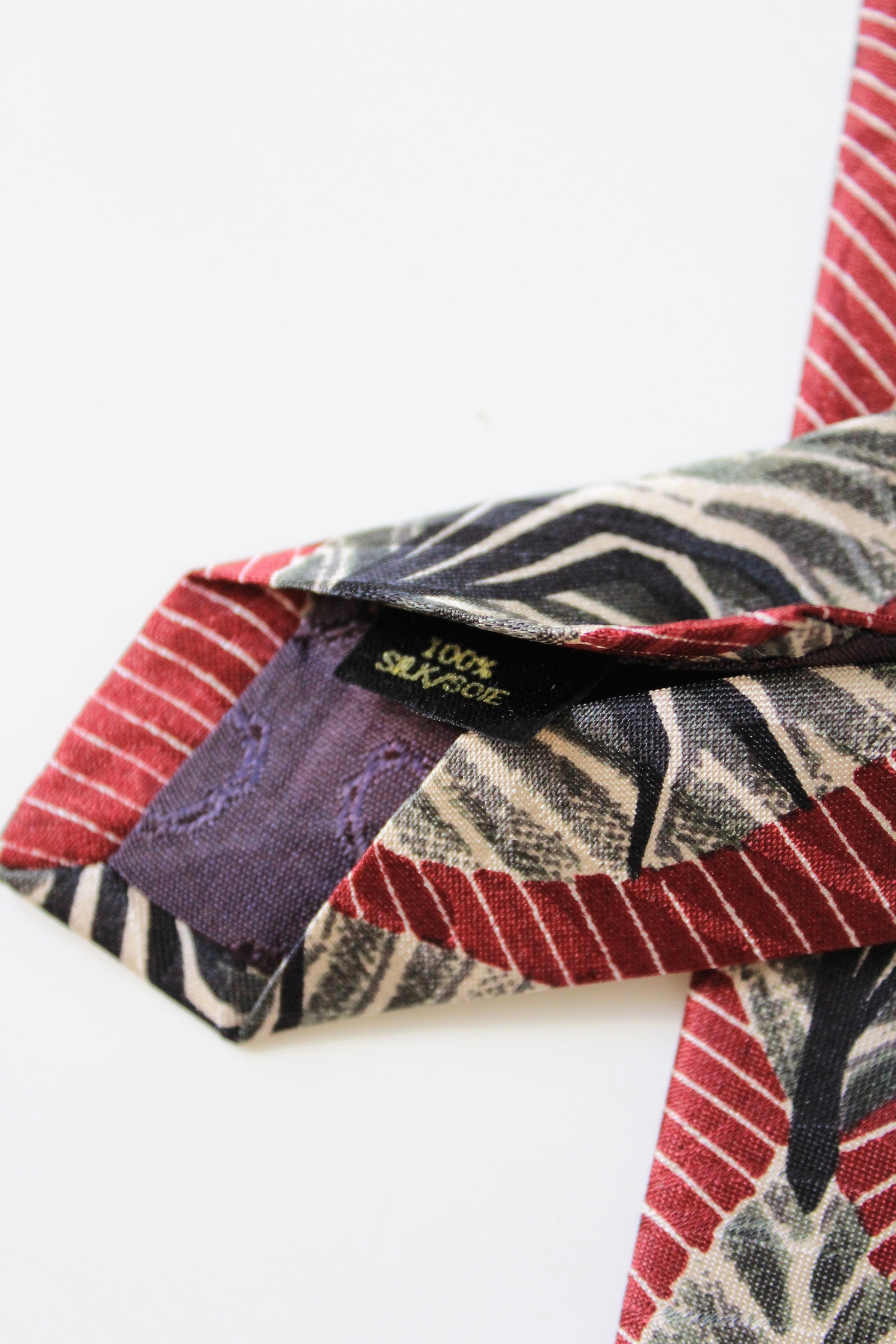 1990s Charvet Burgundy And Beige Leaf Silk Designer Tie 