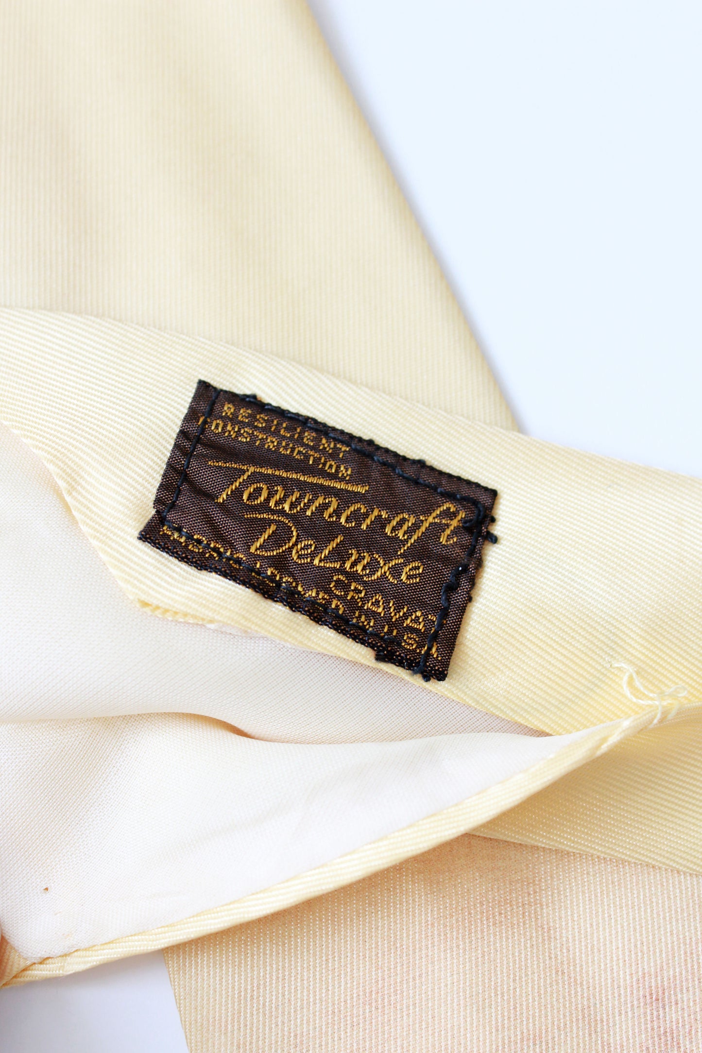 Vintage 1950s Photo Print Tie With Yellow Ships in Rayon, Mid Century