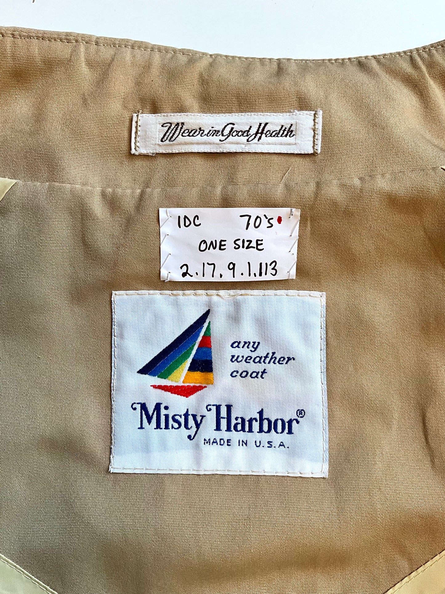 Vintage 1970s Misty Harbour Tan Cape, Large