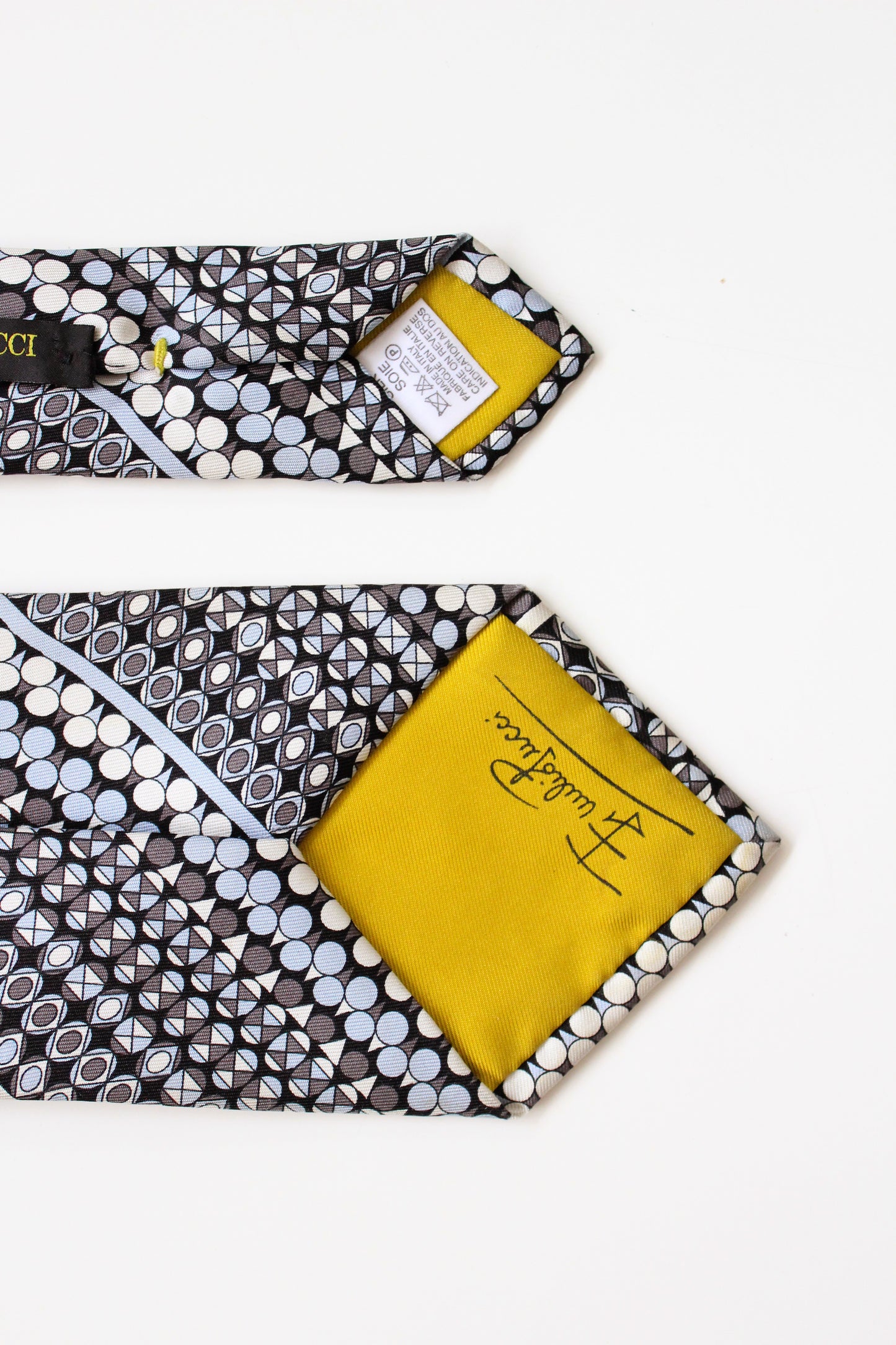 1990s Emilio Pucci Grey And Light Blue Repeating Pattern Silk Designer Tie