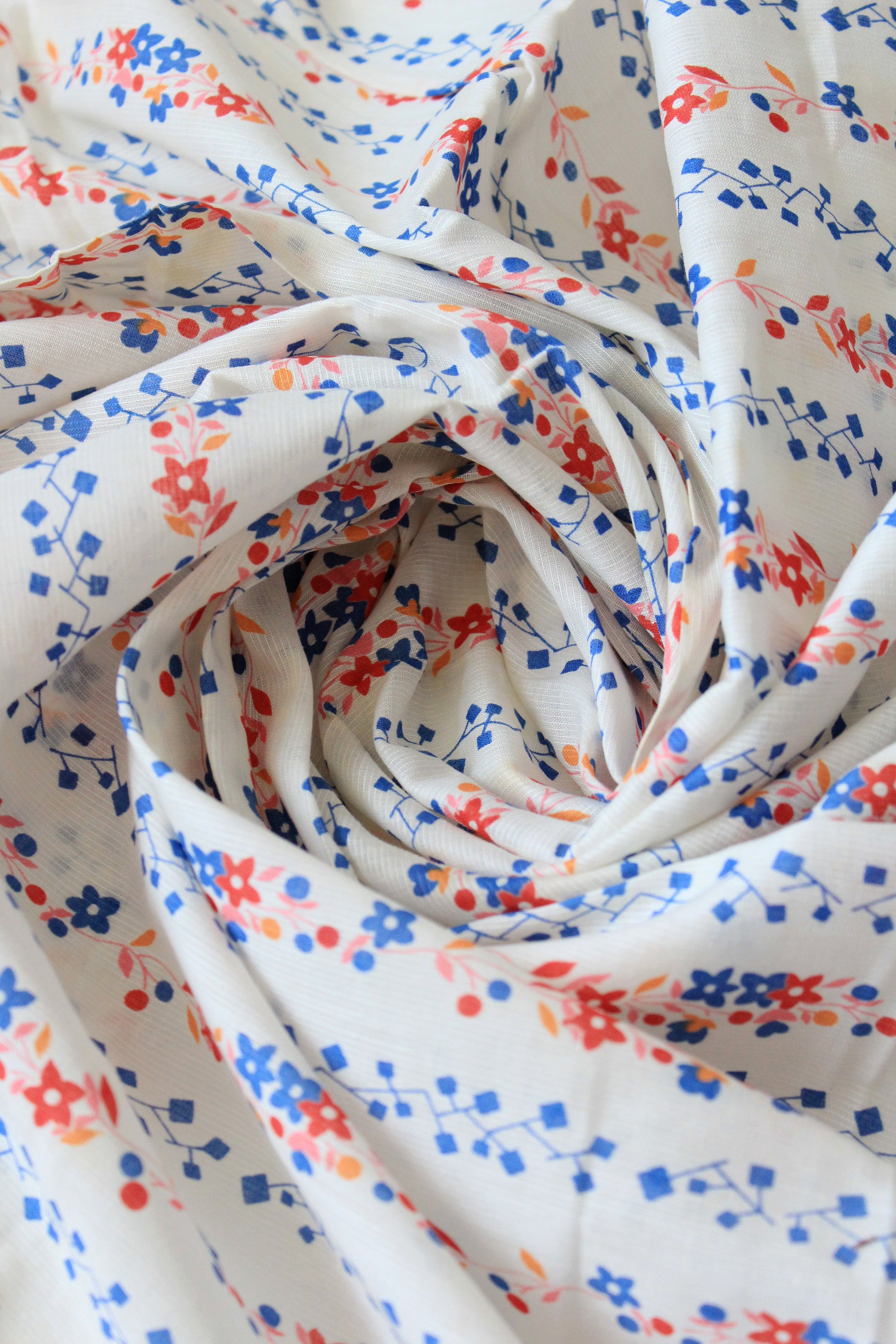 1940s White Cotton Sewing Fabric With Blue And Red Flowers, 3.6 Yards