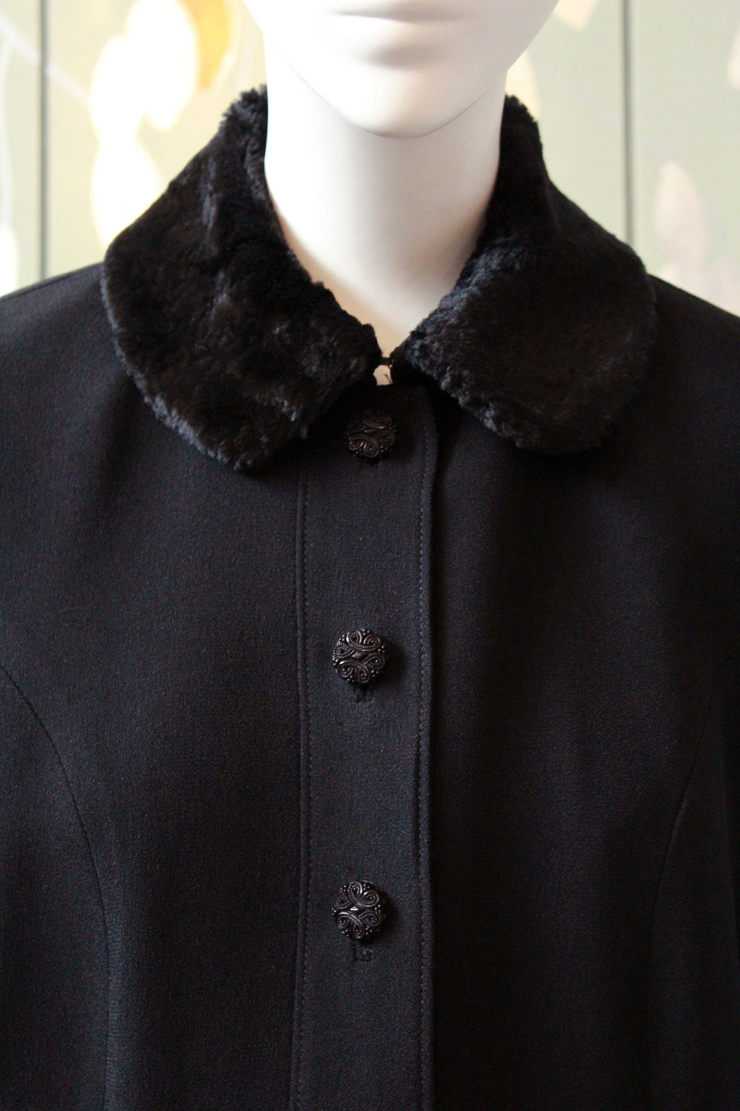 2000s Zelda Jacket With Faux Fur Trim And Collar 