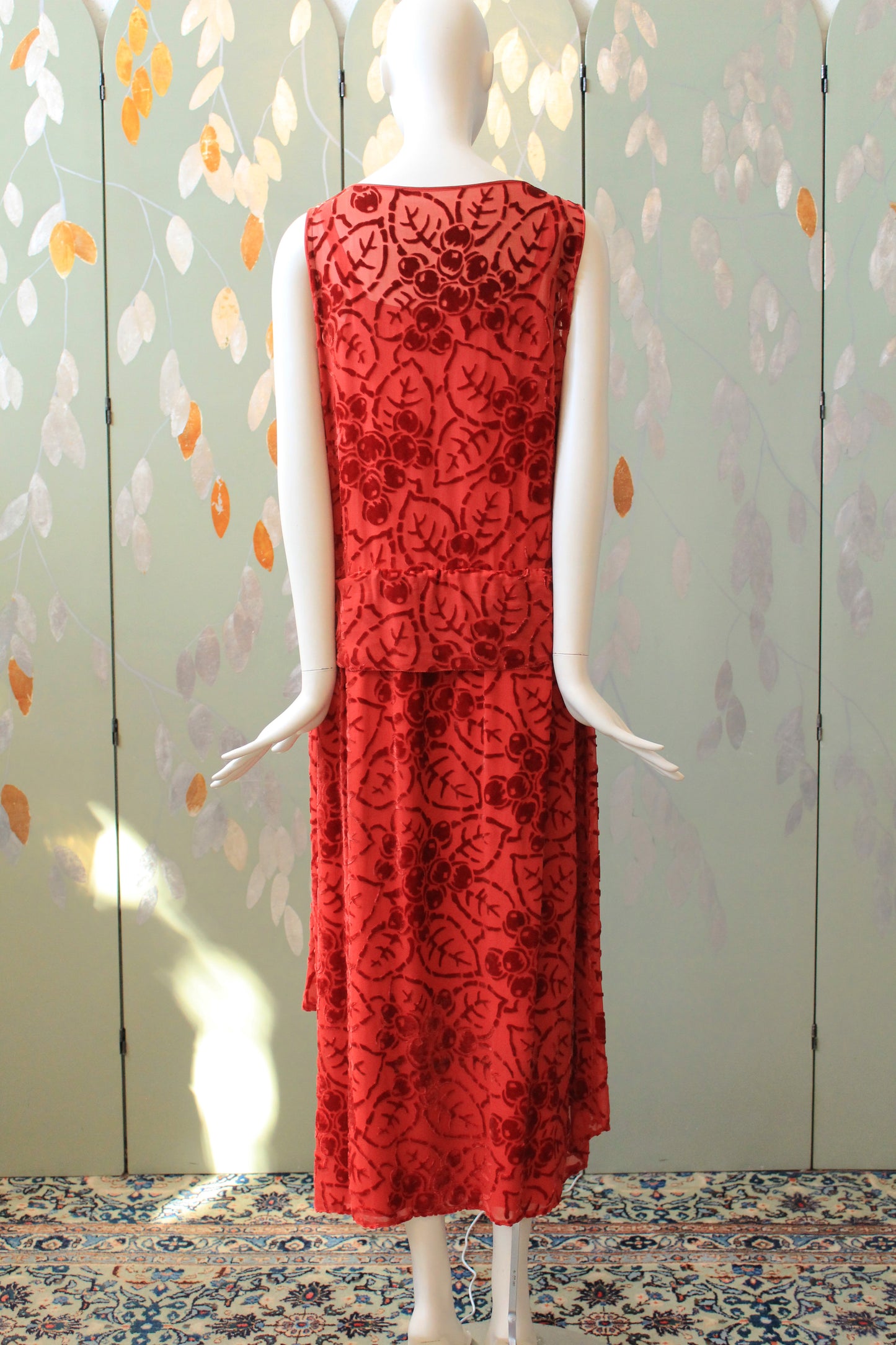 1920s Sleeveless Red Drop Waist Dress With Velvet Cranberries And Hip Detail, Small