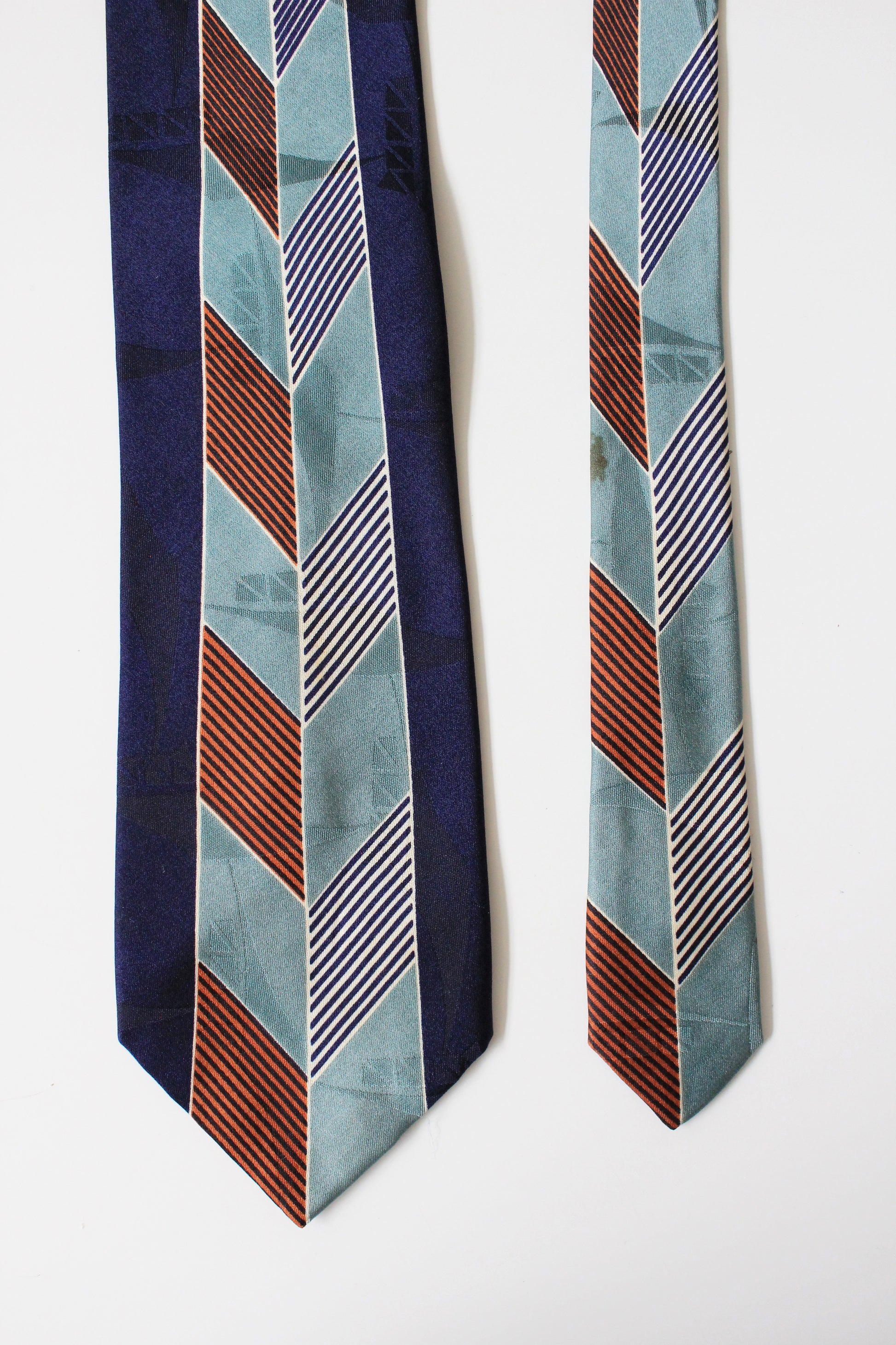 1990s Modules Blue And Teal Graphic Silk Tie 