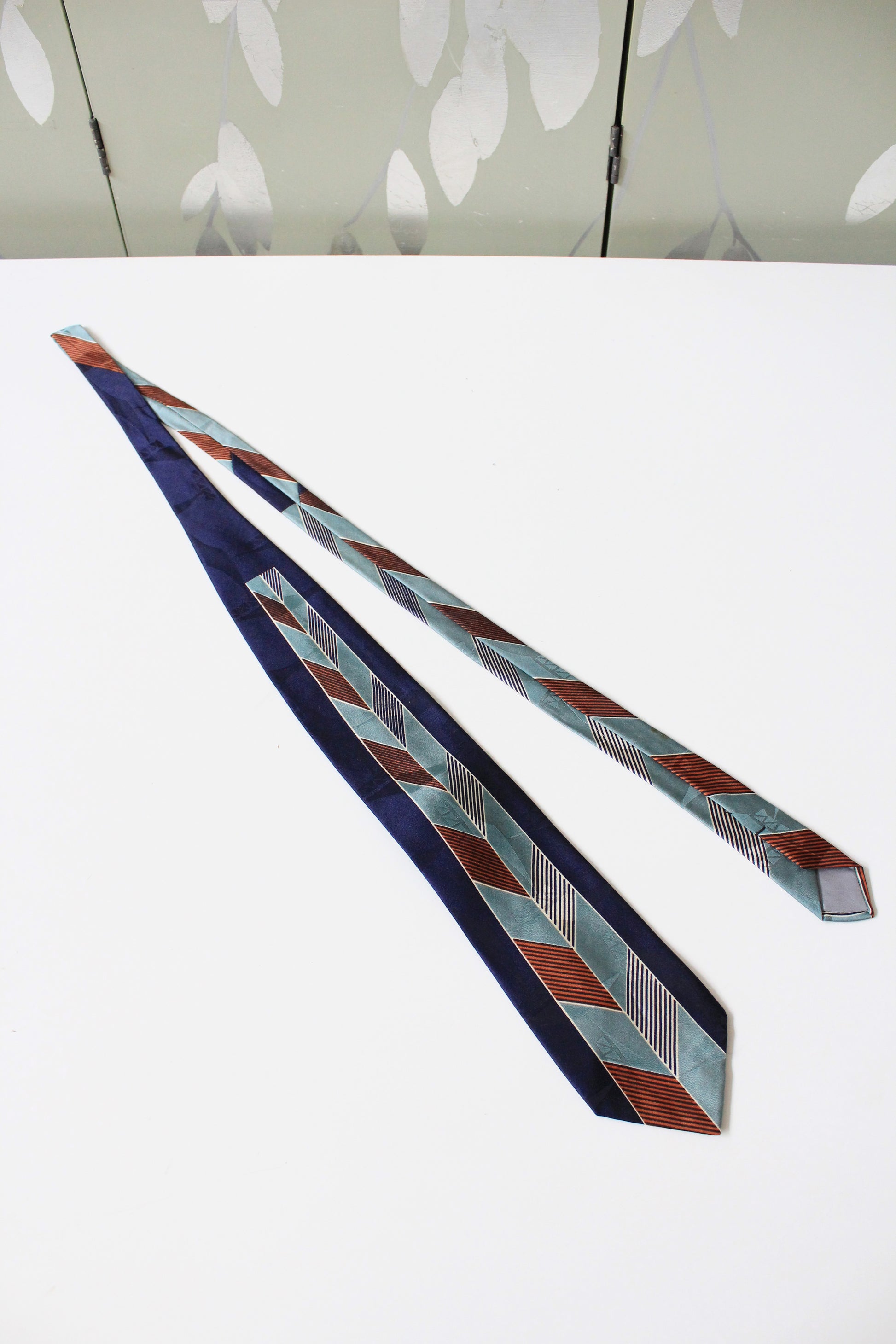 1990s Modules Blue And Teal Graphic Silk Tie 