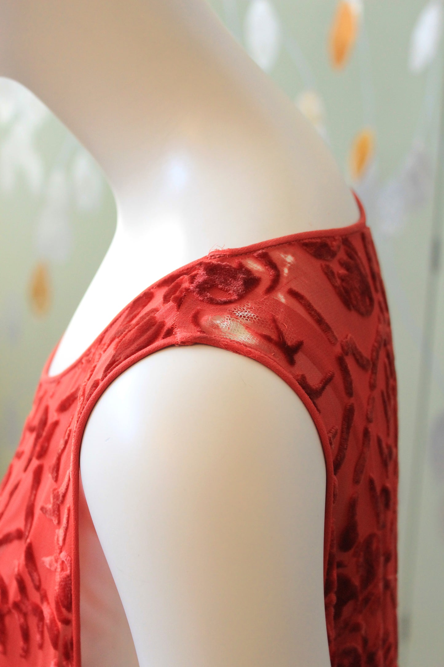 1920s Sleeveless Red Drop Waist Dress With Velvet Cranberries And Hip Detail, Small