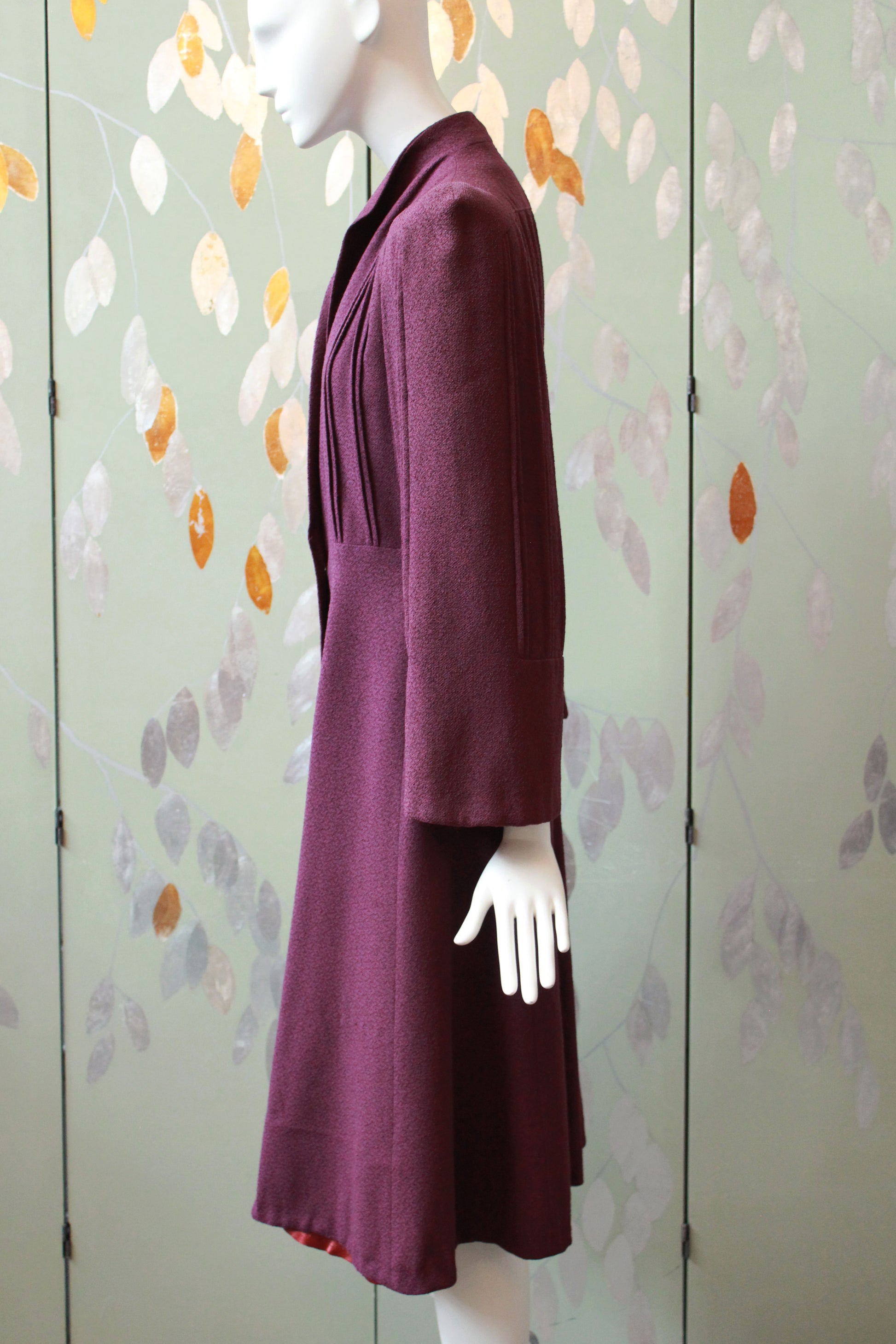 1940s Plum Flared Coat With Pleating And Bell Sleeves , Small 