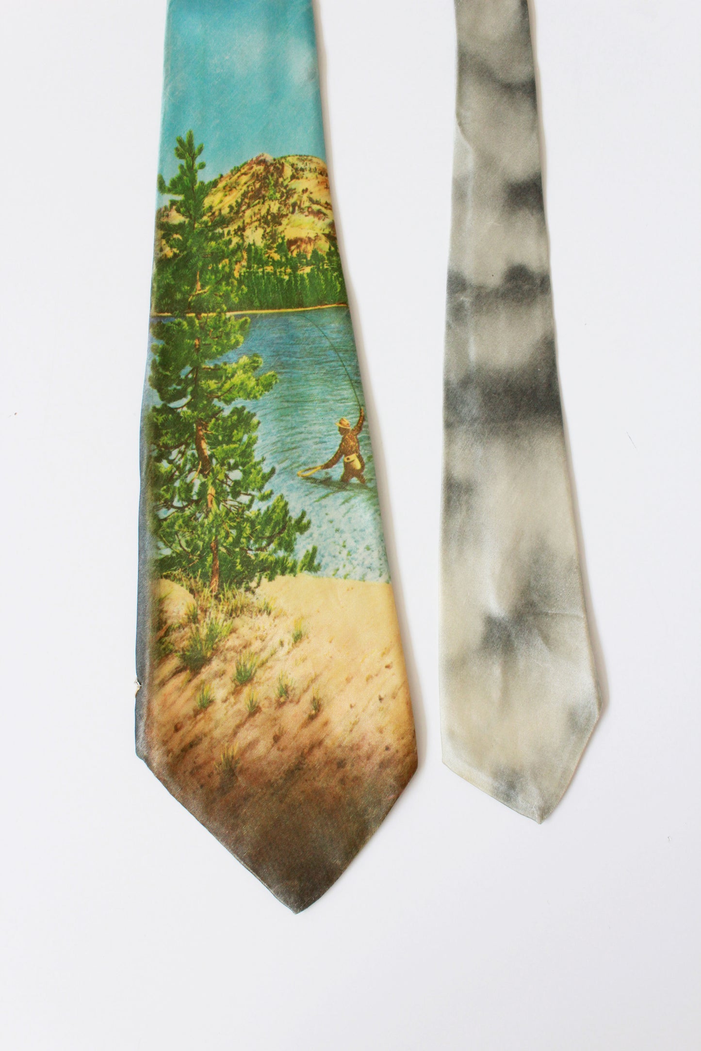 Vintage 1950s Water Fishing Photo Print Rayon Tie, Mid Century 