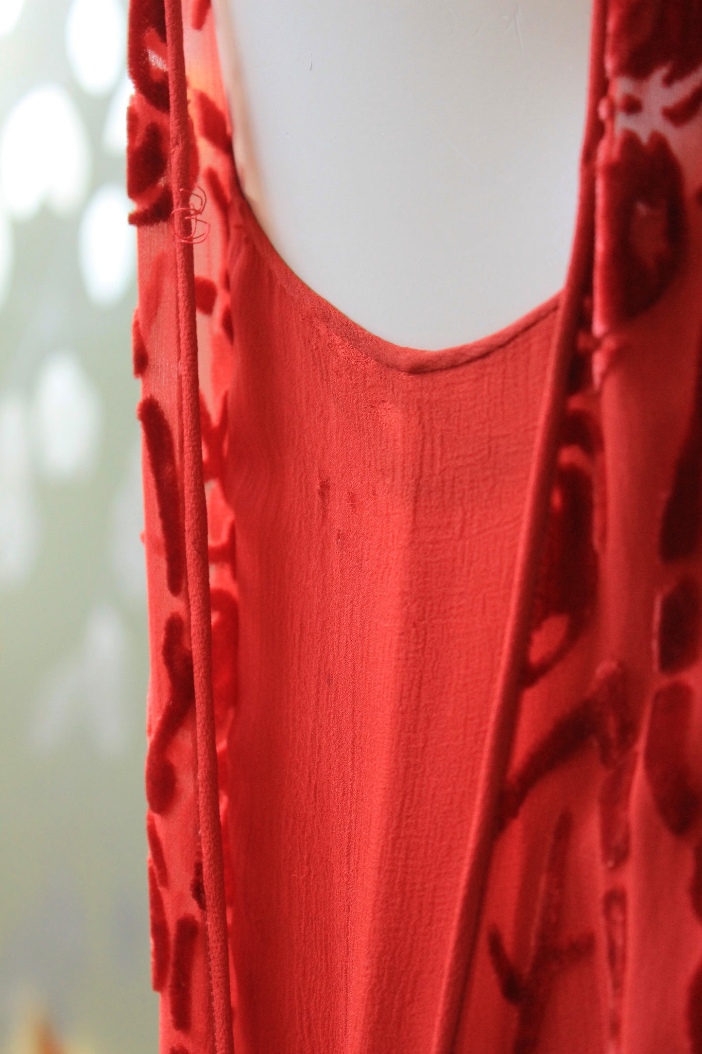 1920s Sleeveless Red Drop Waist Dress With Velvet Cranberries And Hip Detail, Small