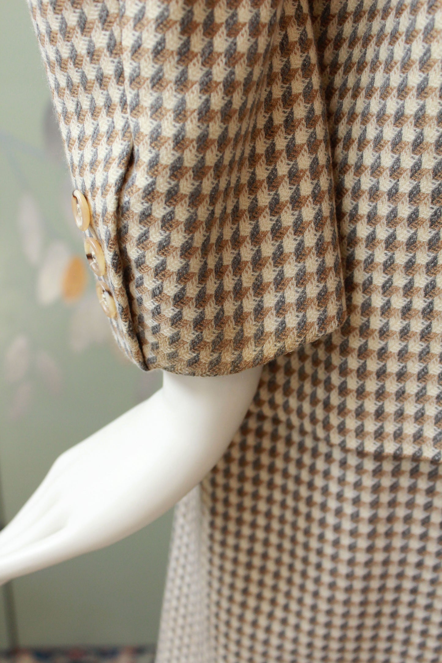 Vintage 1980s Cream And Beige Houndstooth Wool Wrap Skirt Set, S/M