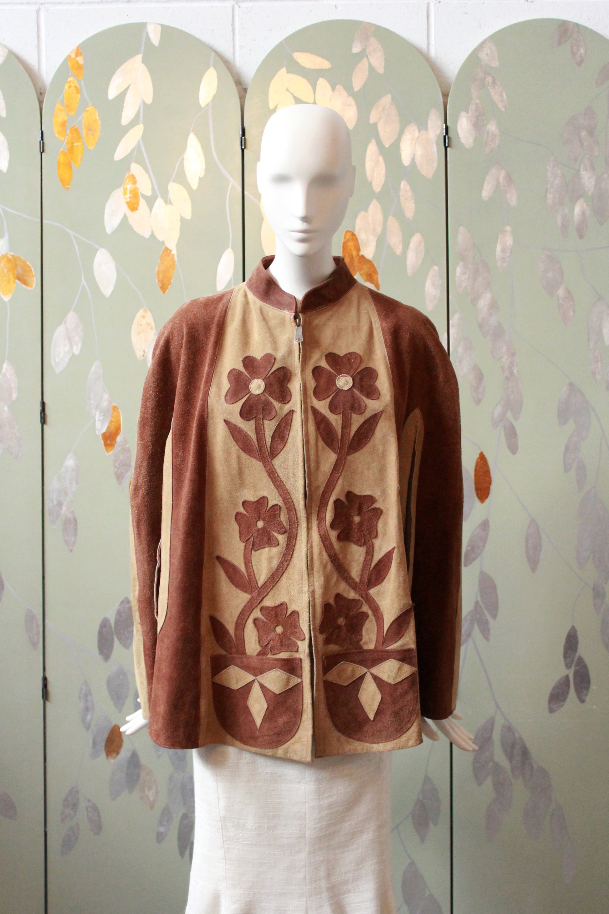 NEEDS PRICE 1970s Floral Dual Toned Brown Suede Cape 