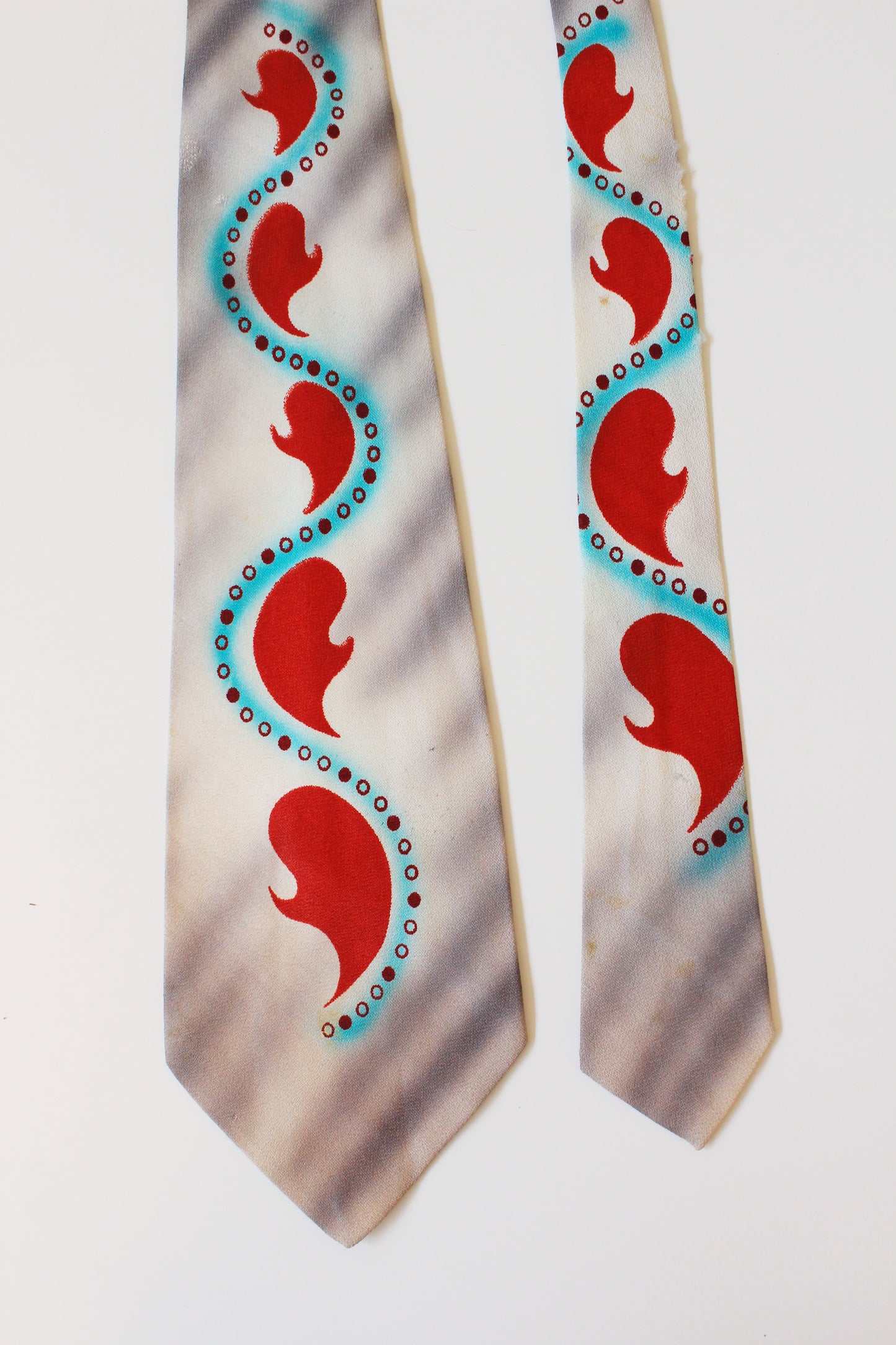 Vintage late 1940s Early 1950s Grey/Red/Teal Rayon Tie