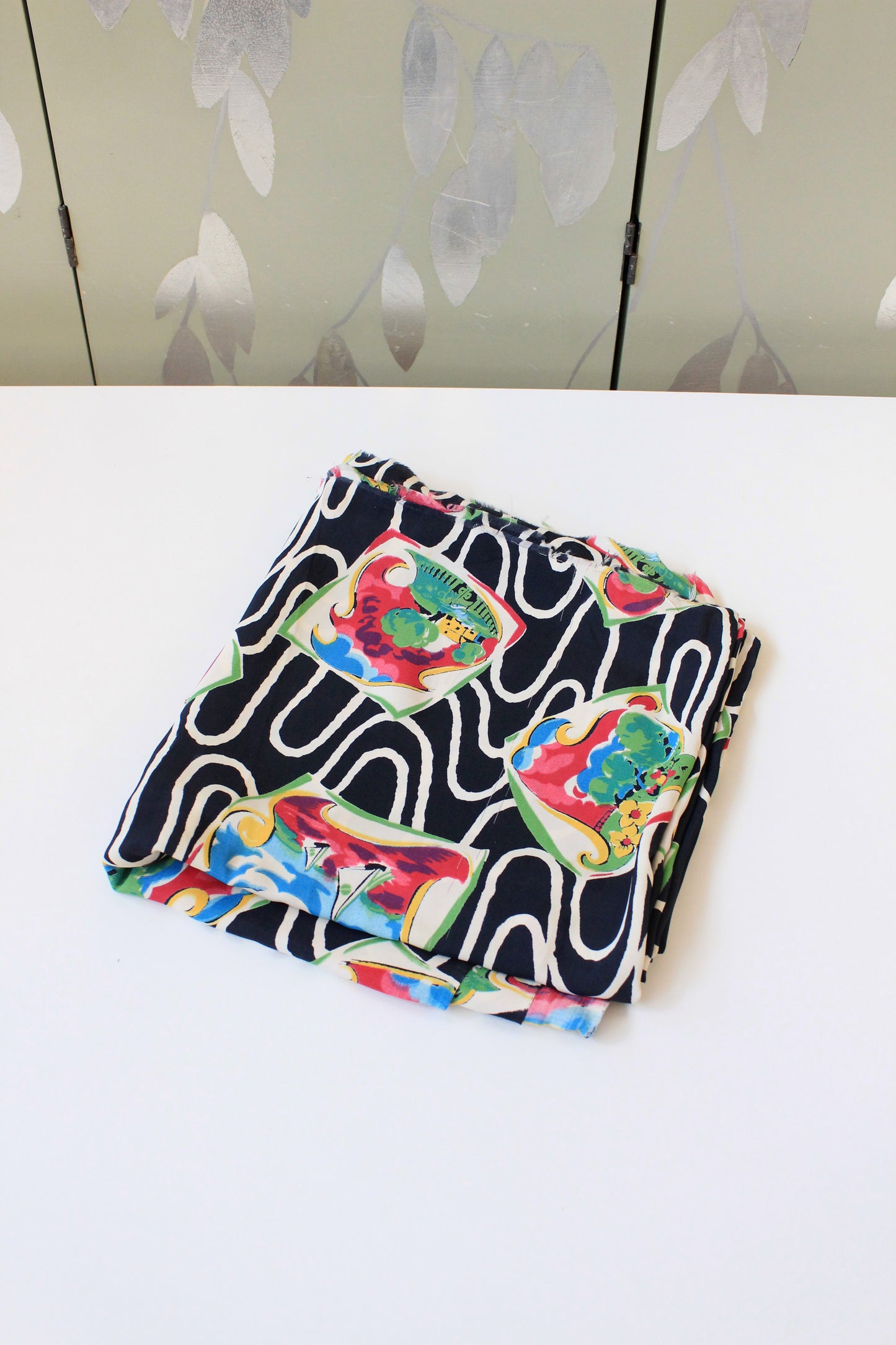 1940s Navy Blue Picture Paintings Multicoloured Rayon Fabric, 2.5 Yards