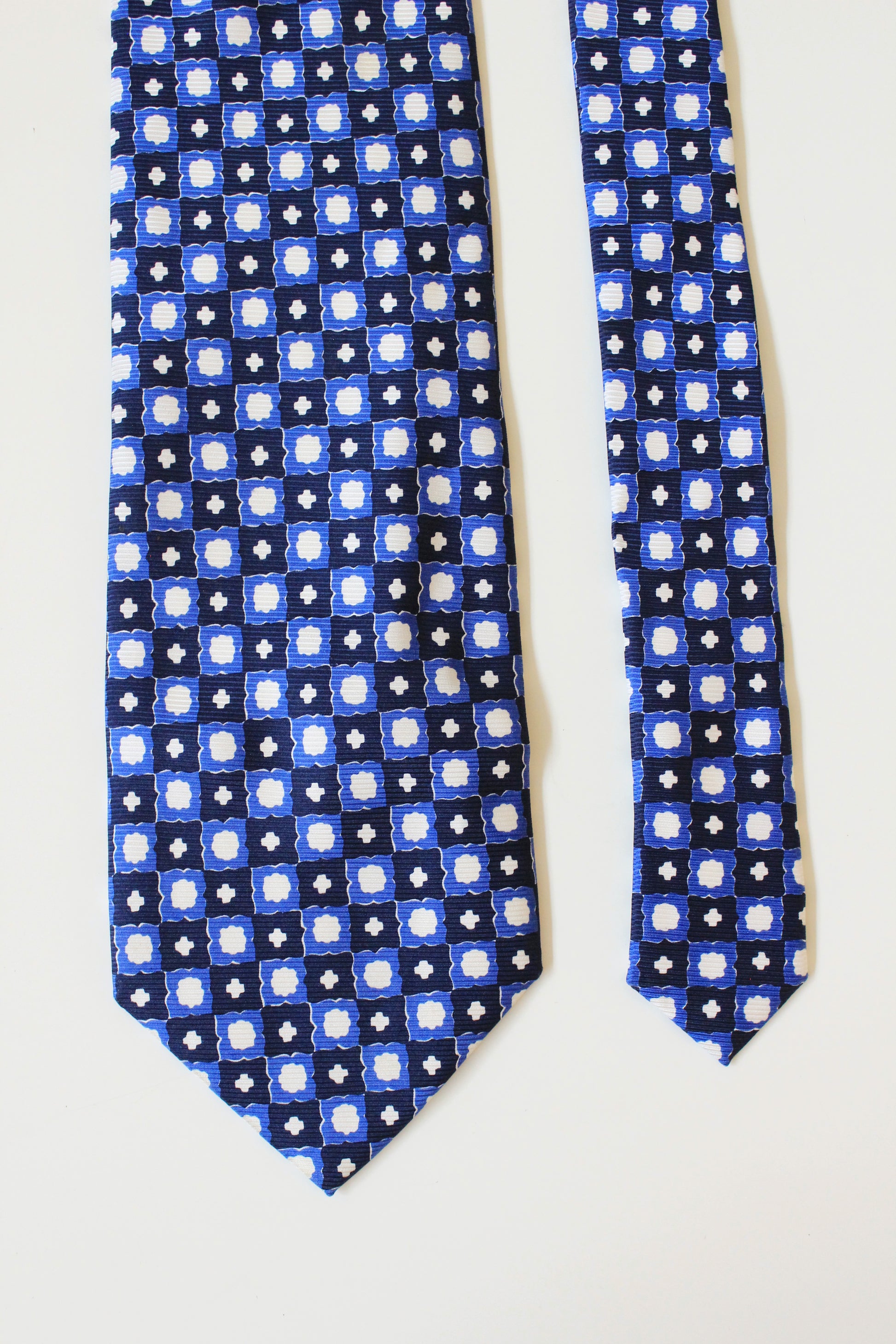 1990s YSL Blue And White Floral Silk Designer Tie