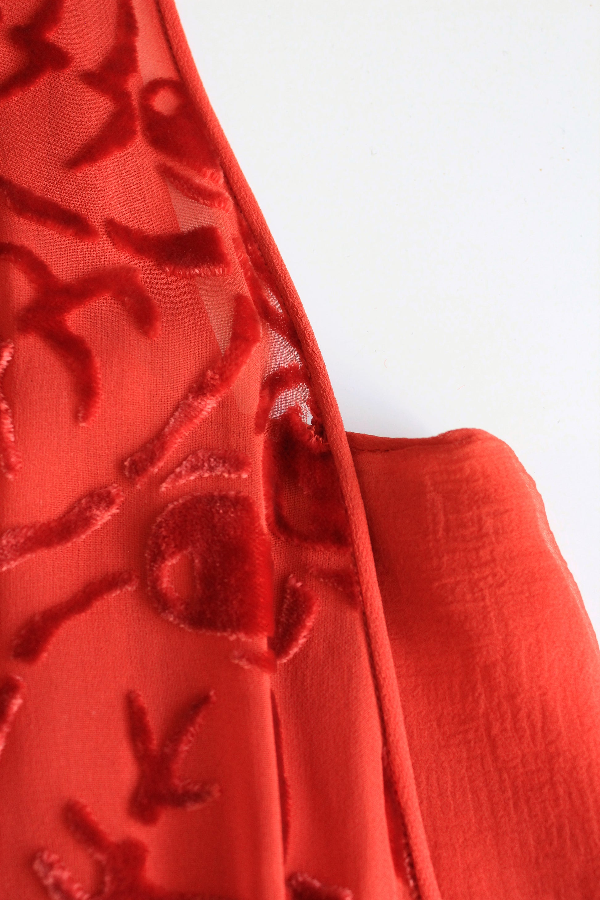 1920s Sleeveless Red Drop Waist Dress With Velvet Cranberries And Hip Detail, Small