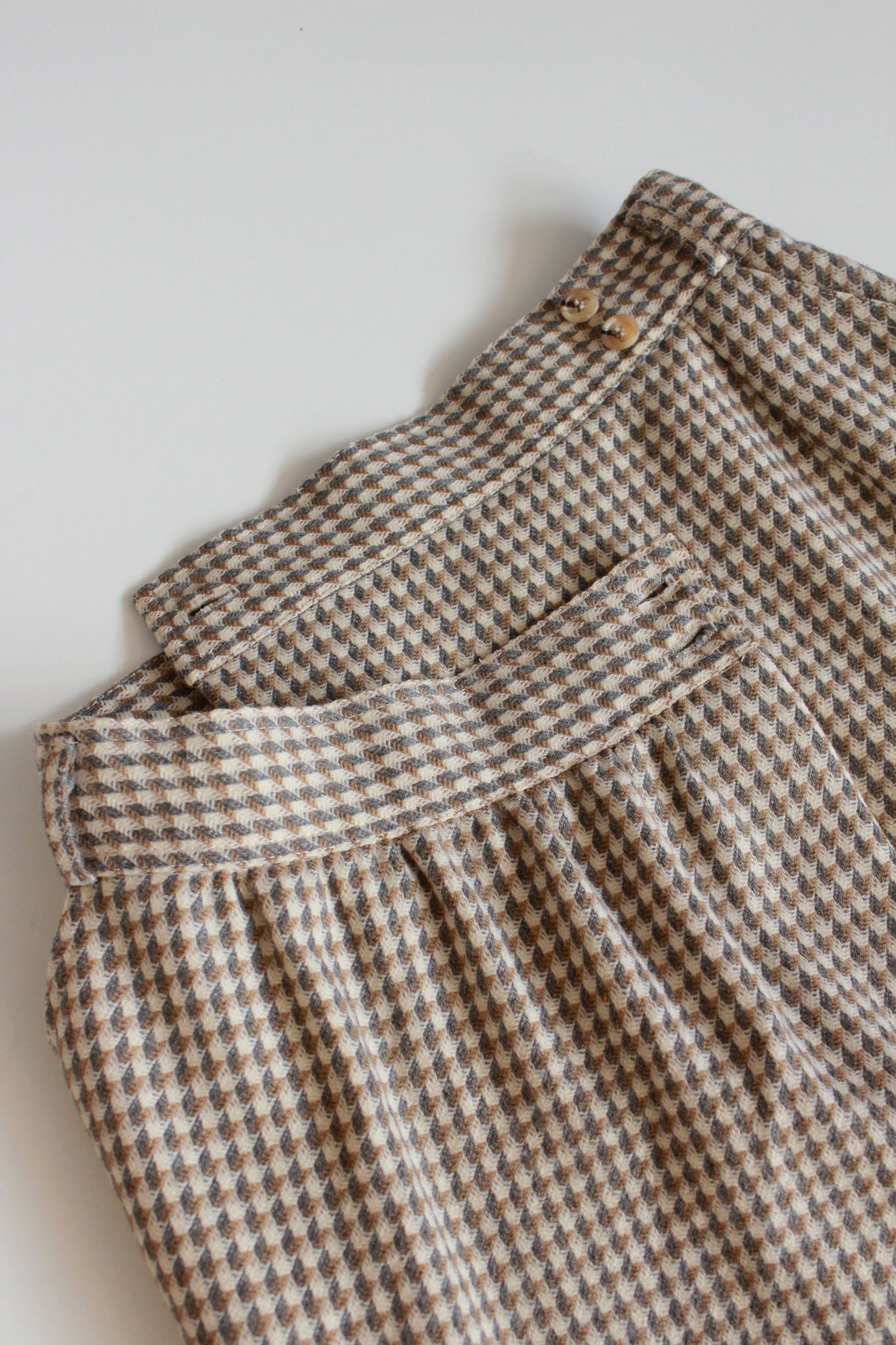 Vintage 1980s Cream And Beige Houndstooth Wool Wrap Skirt Set, S/M