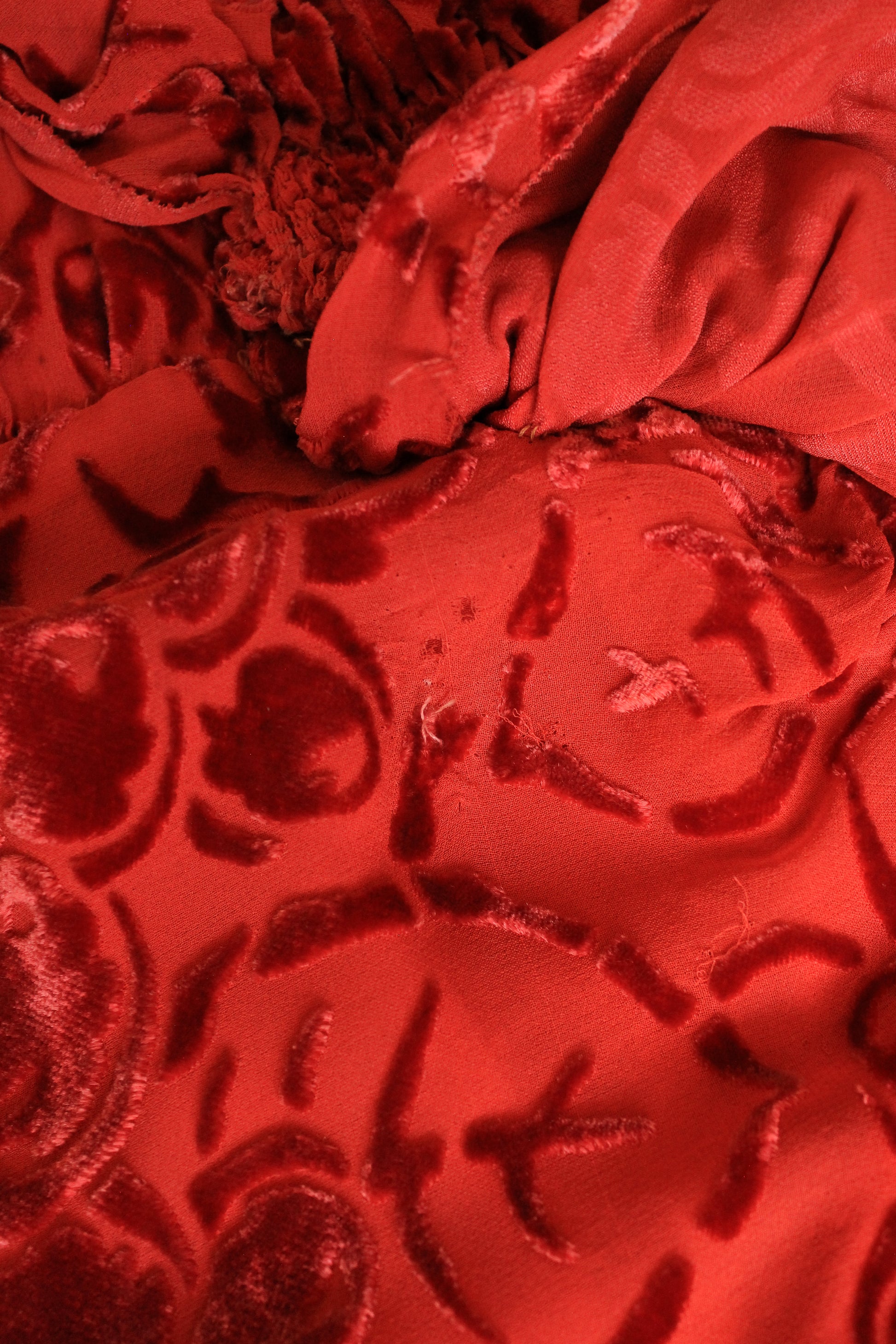 1920s Sleeveless Red Drop Waist Dress With Velvet Cranberries And Hip Detail, Small