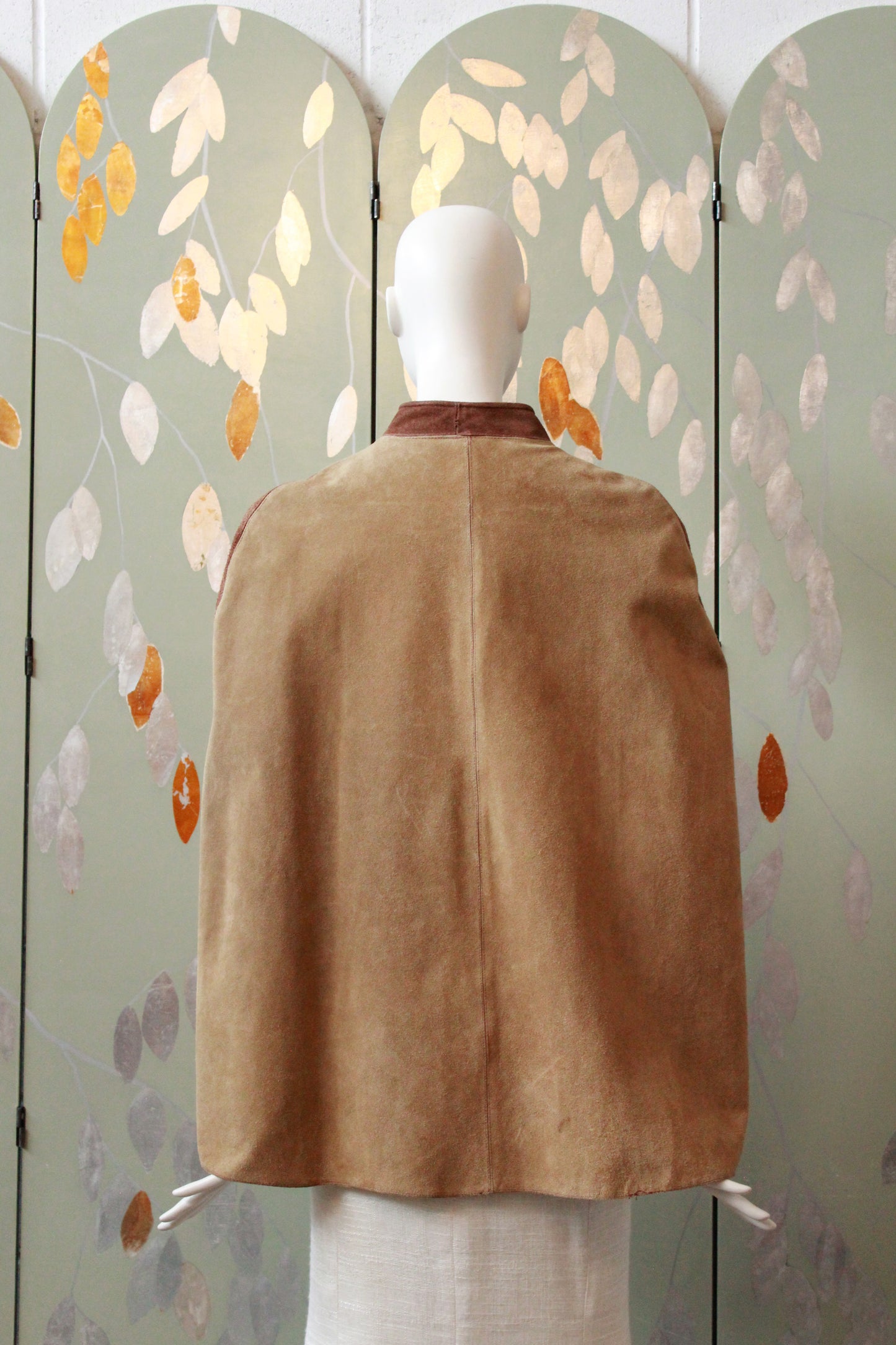 NEEDS PRICE 1970s Floral Dual Toned Brown Suede Cape 