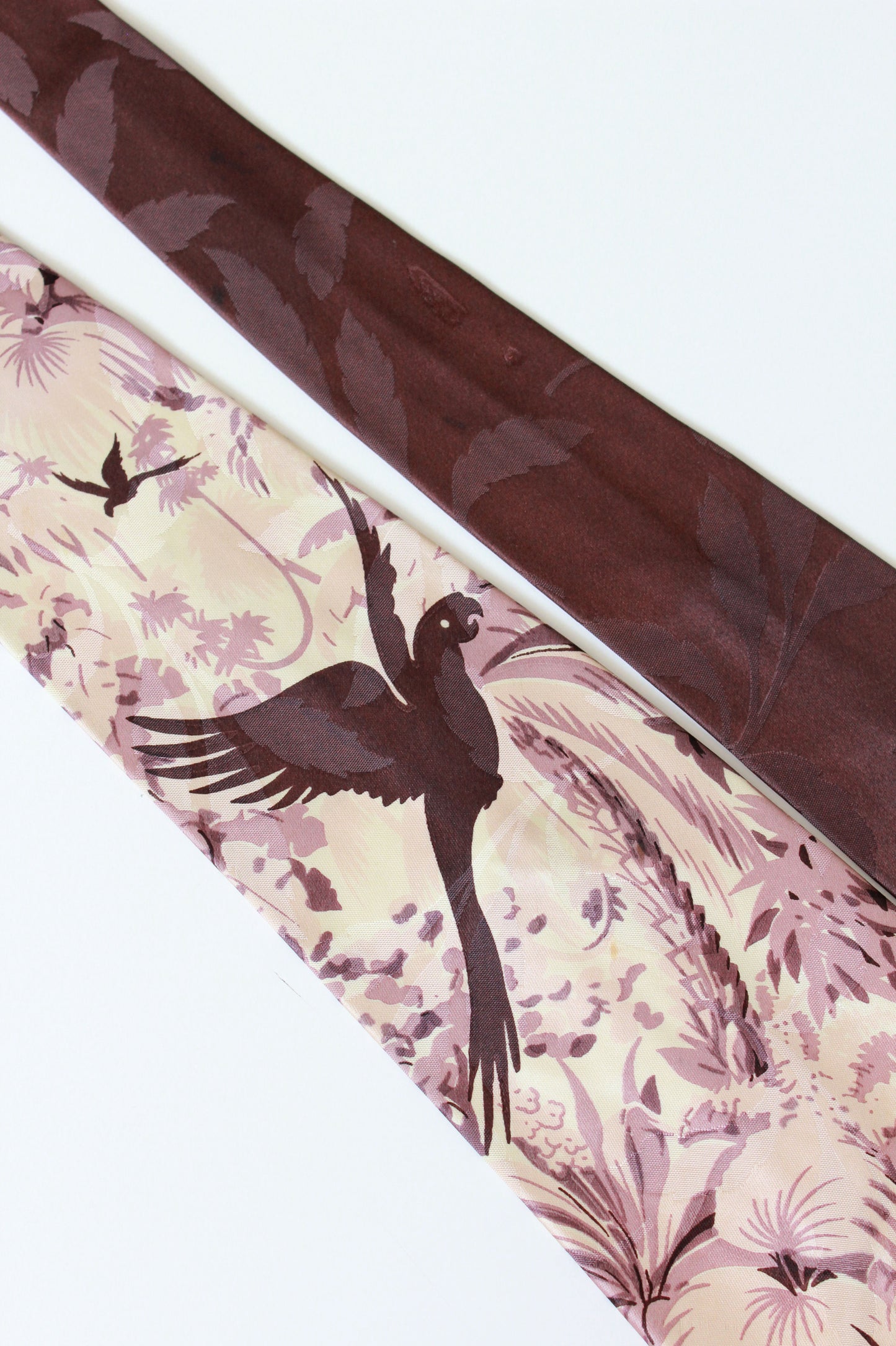 Vintage 1940s Rayon HABAND Tie With Dark Plum Bird