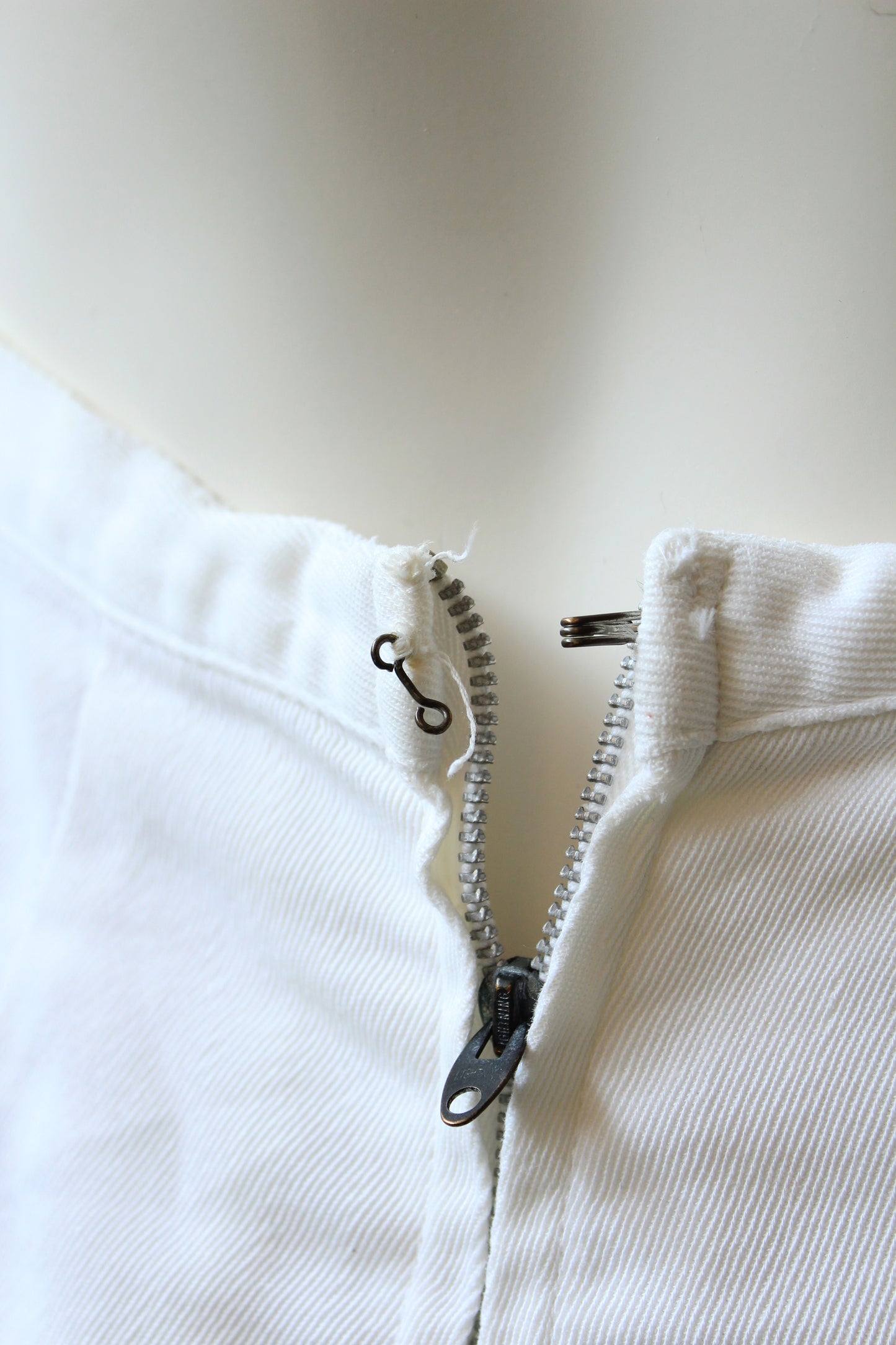 1950s Jantzen White High Waisted Athletic Shorts, Small