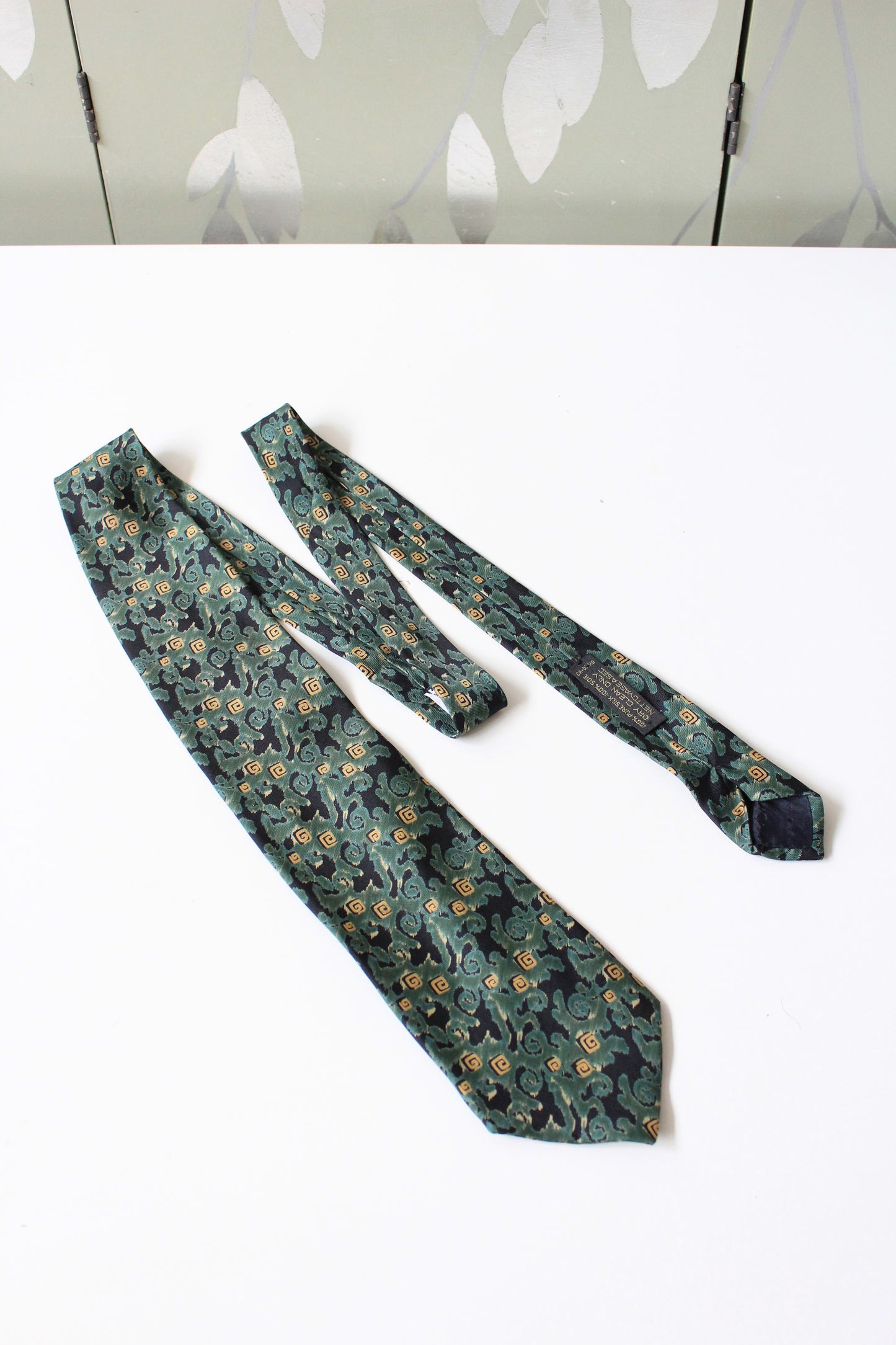 1990s Giorgio Armani Teal Abstract Silk Designer Tie 